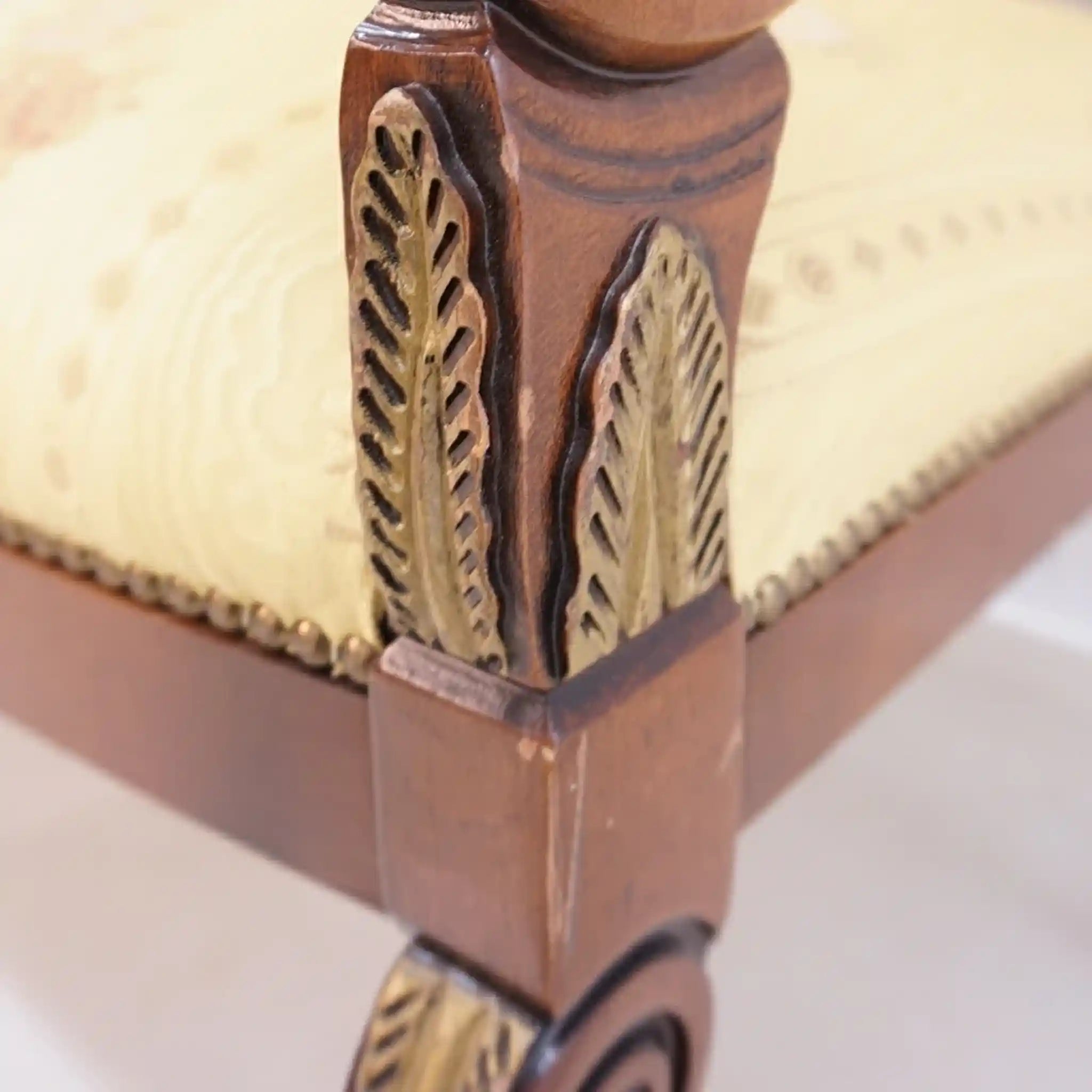 【アンティーク】 サロンソファ / Crosse /
/ イタリア / ウォールナット仕上げ