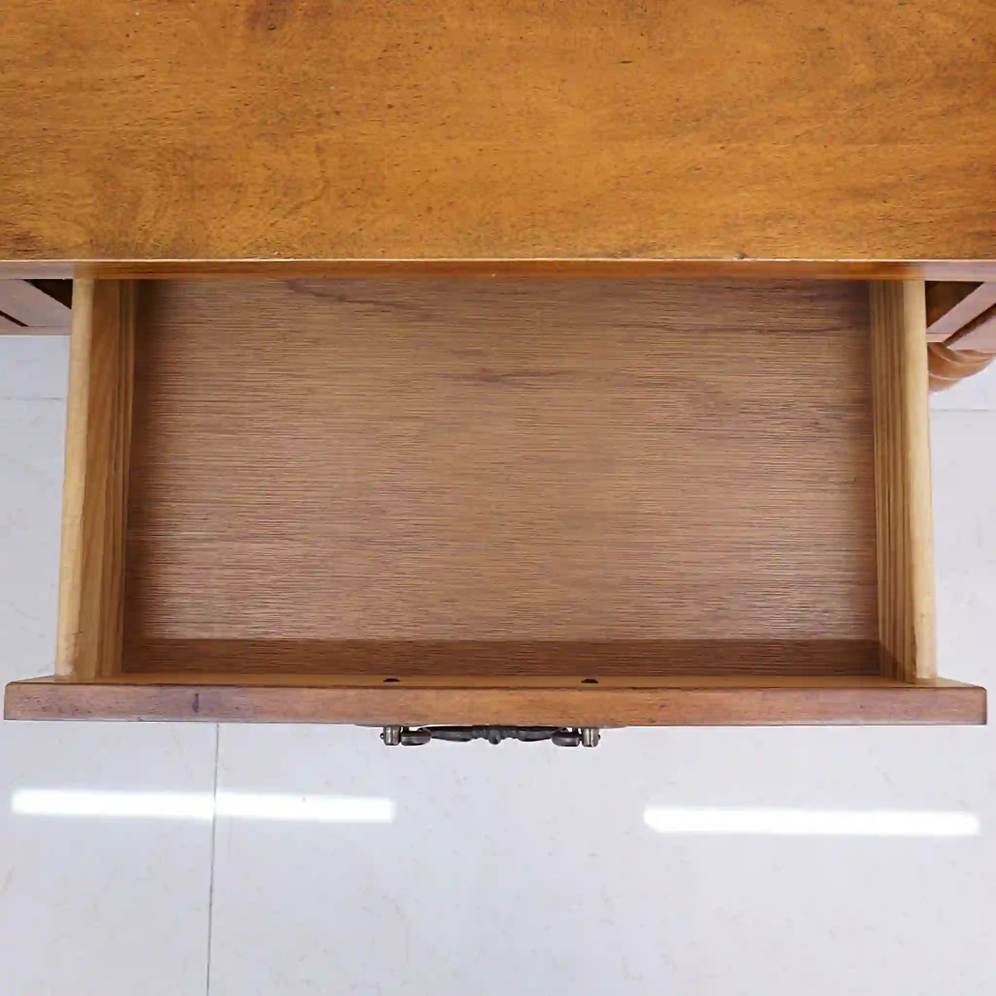 【アンティーク】 アンティークベンチチェア /
/ 収納付き