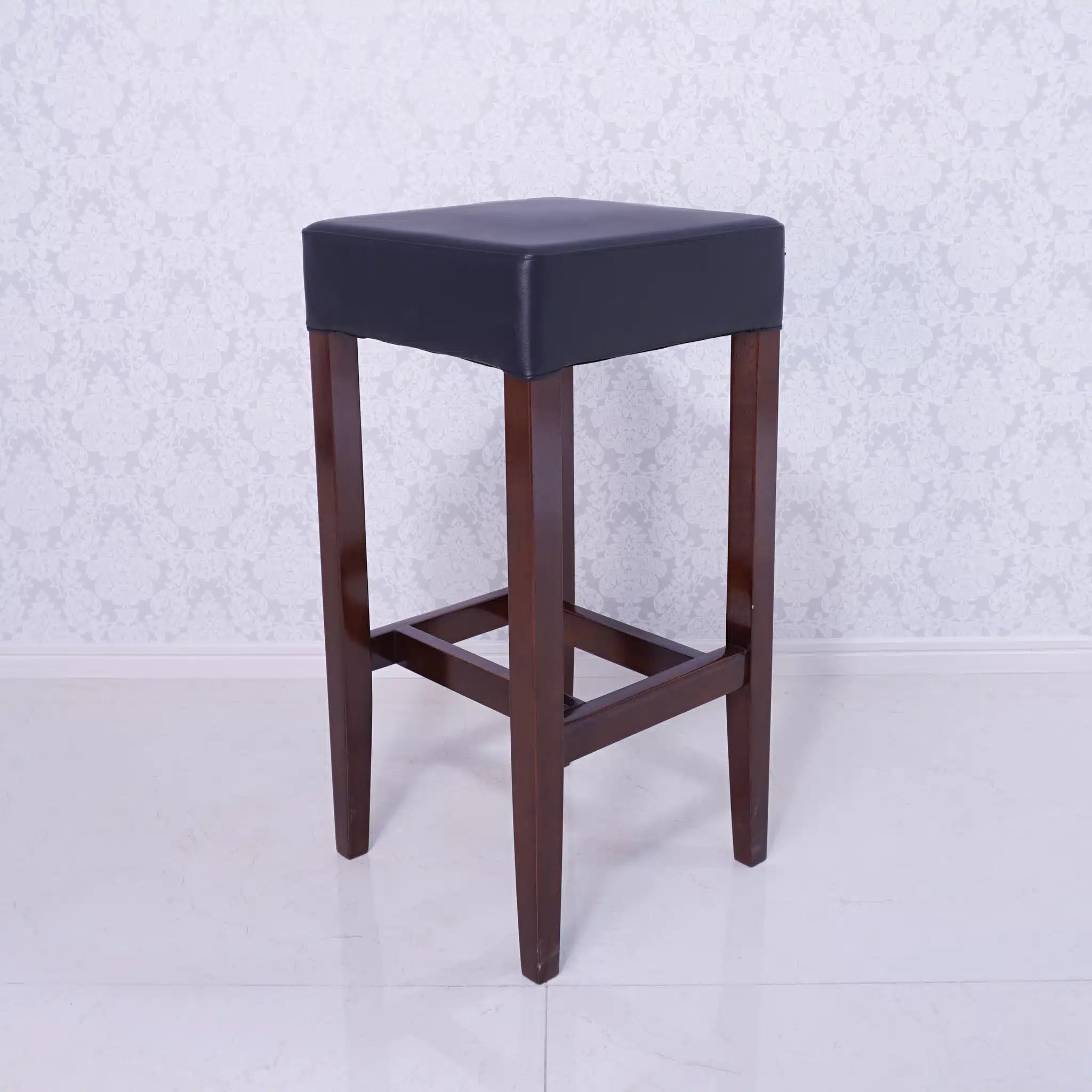 【リユース】 バースツール / 桜屋工業(チェリー) / レスタック / 未使用