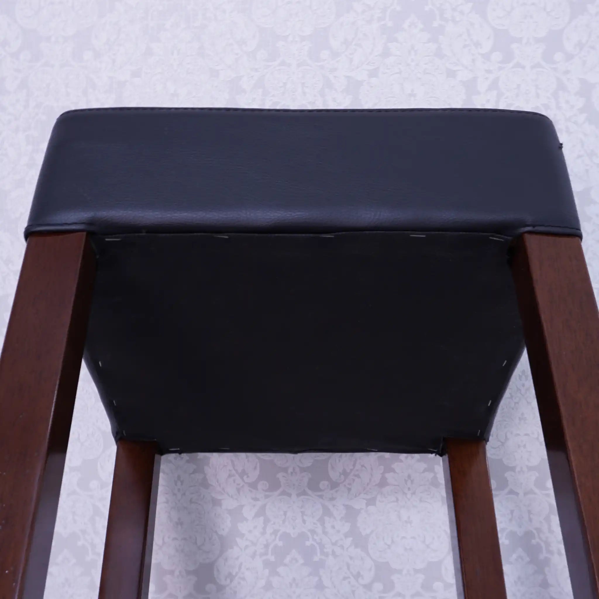 【リユース】 バースツール / 桜屋工業(チェリー) / レスタック / 未使用