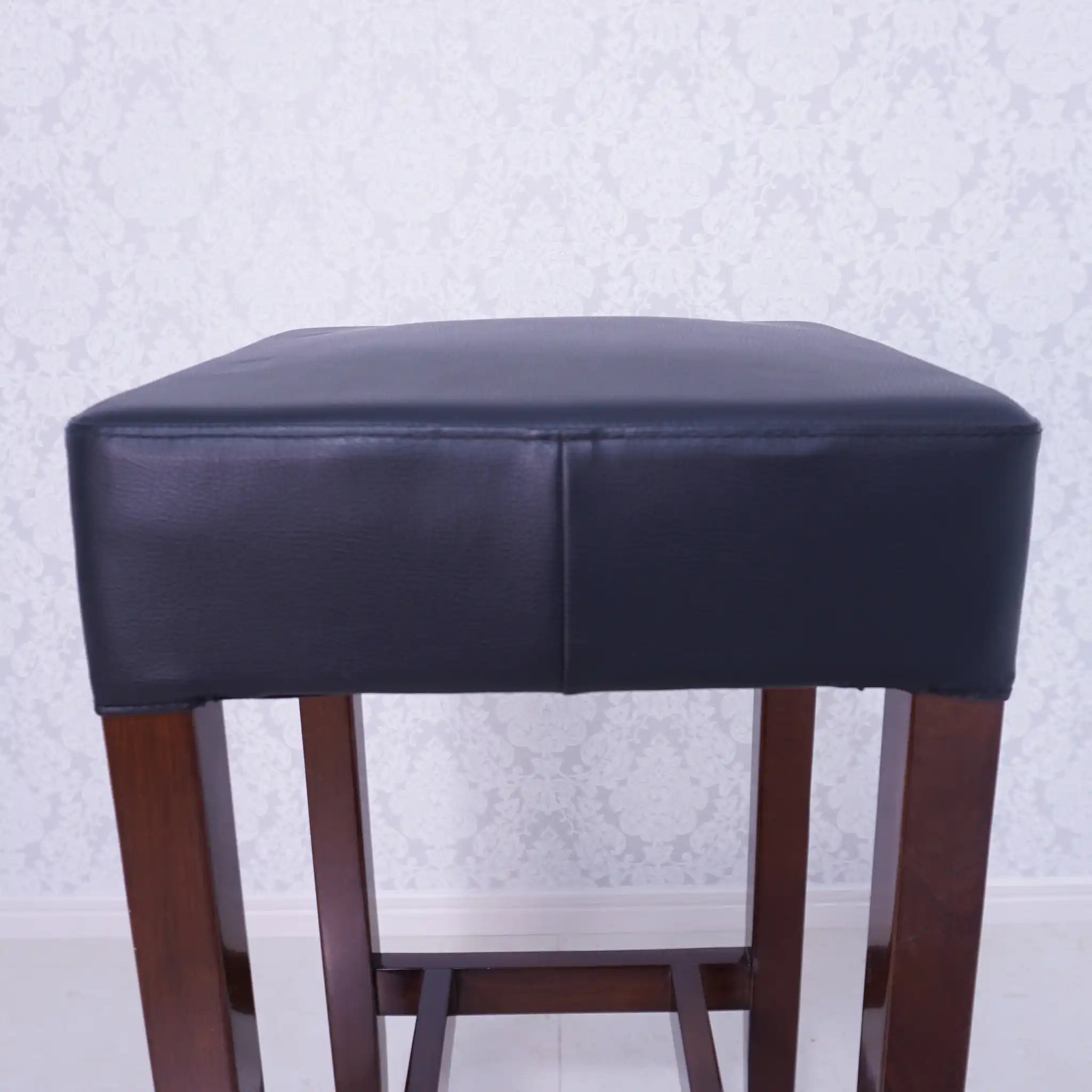 【リユース】 バースツール / 桜屋工業(チェリー) / レスタック / 未使用