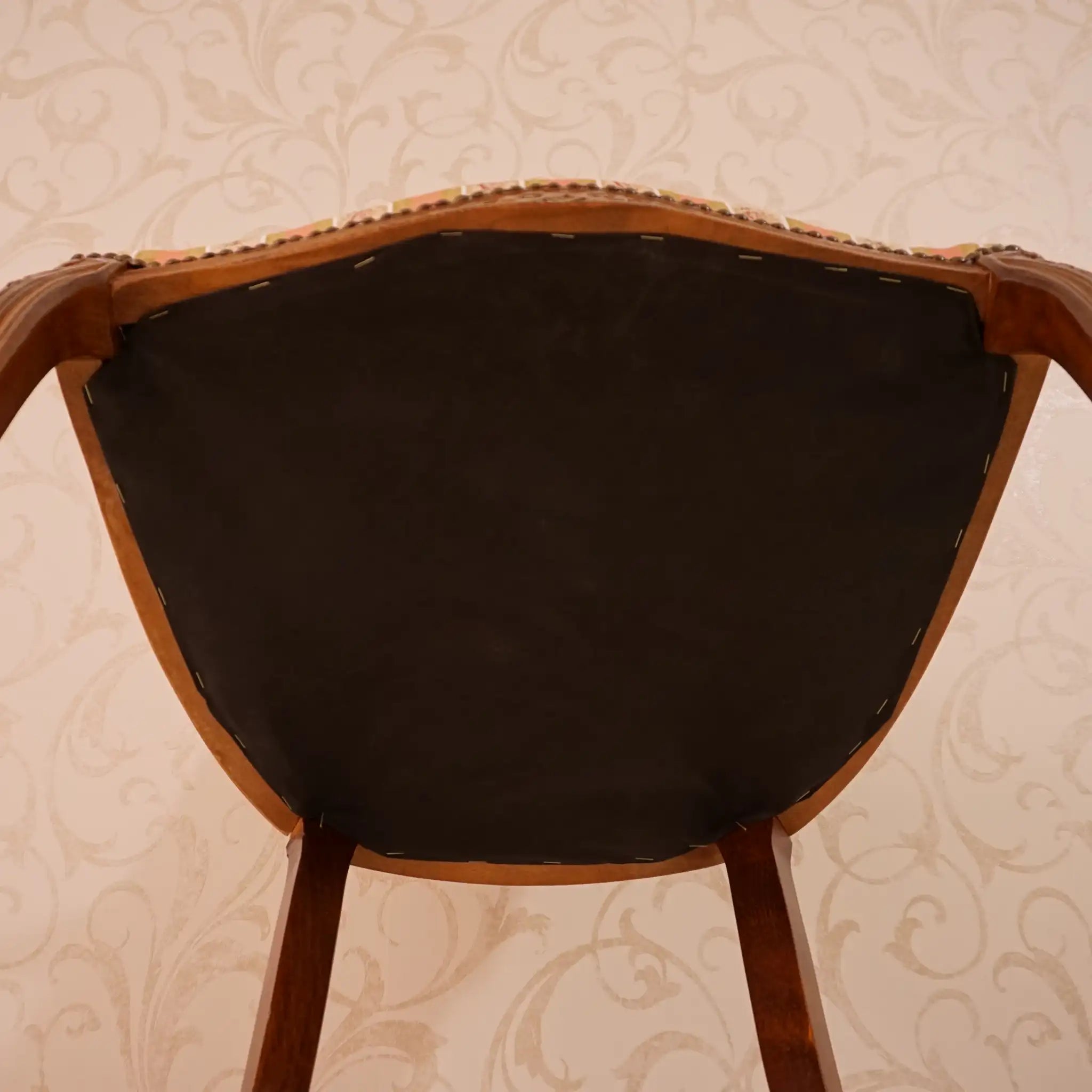 【アンティーク】 アームチェア / ヴェローナクラシック /
/ イタリア