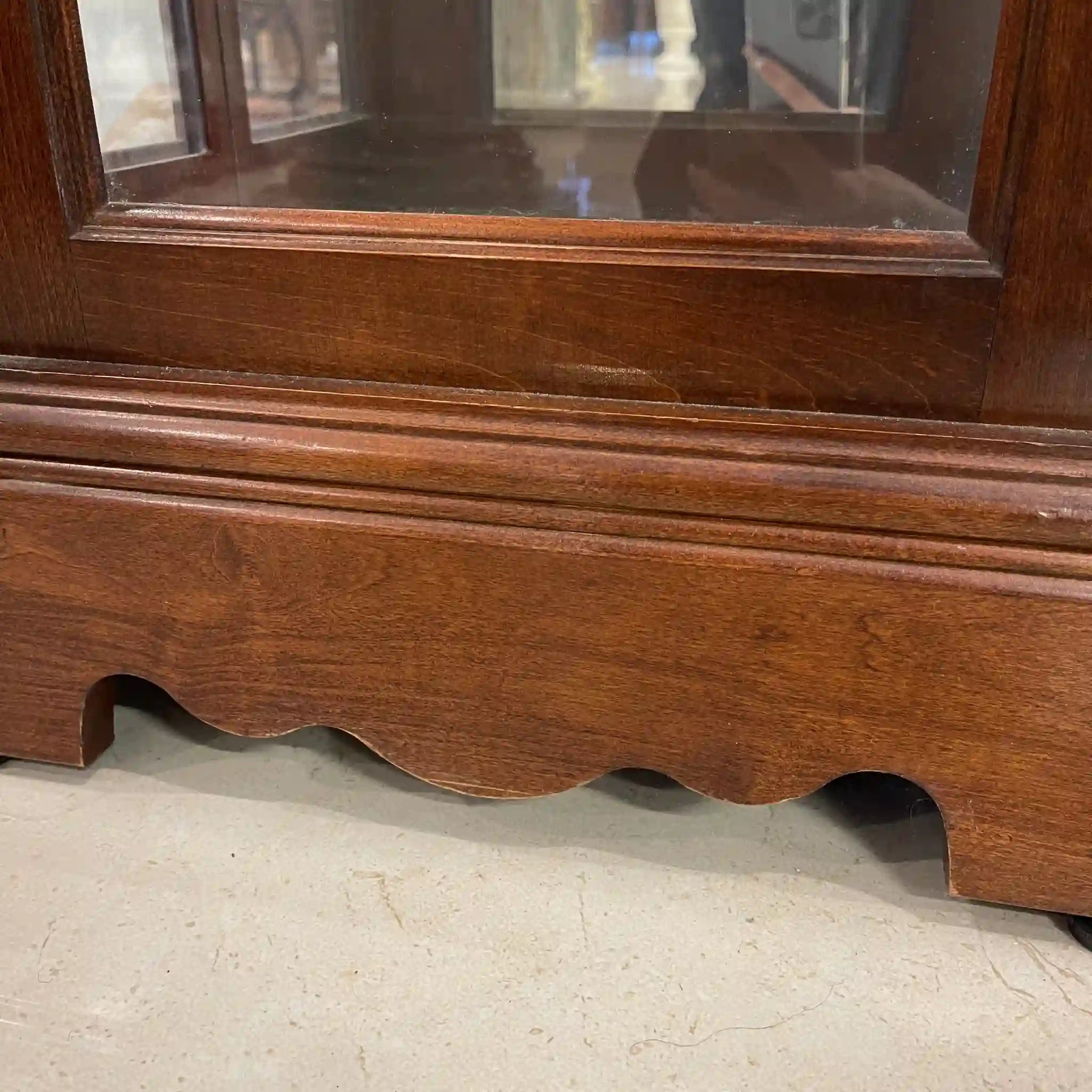 Vintage Hall Clock / HOWARD MILLER / 2000s / Beech / USA