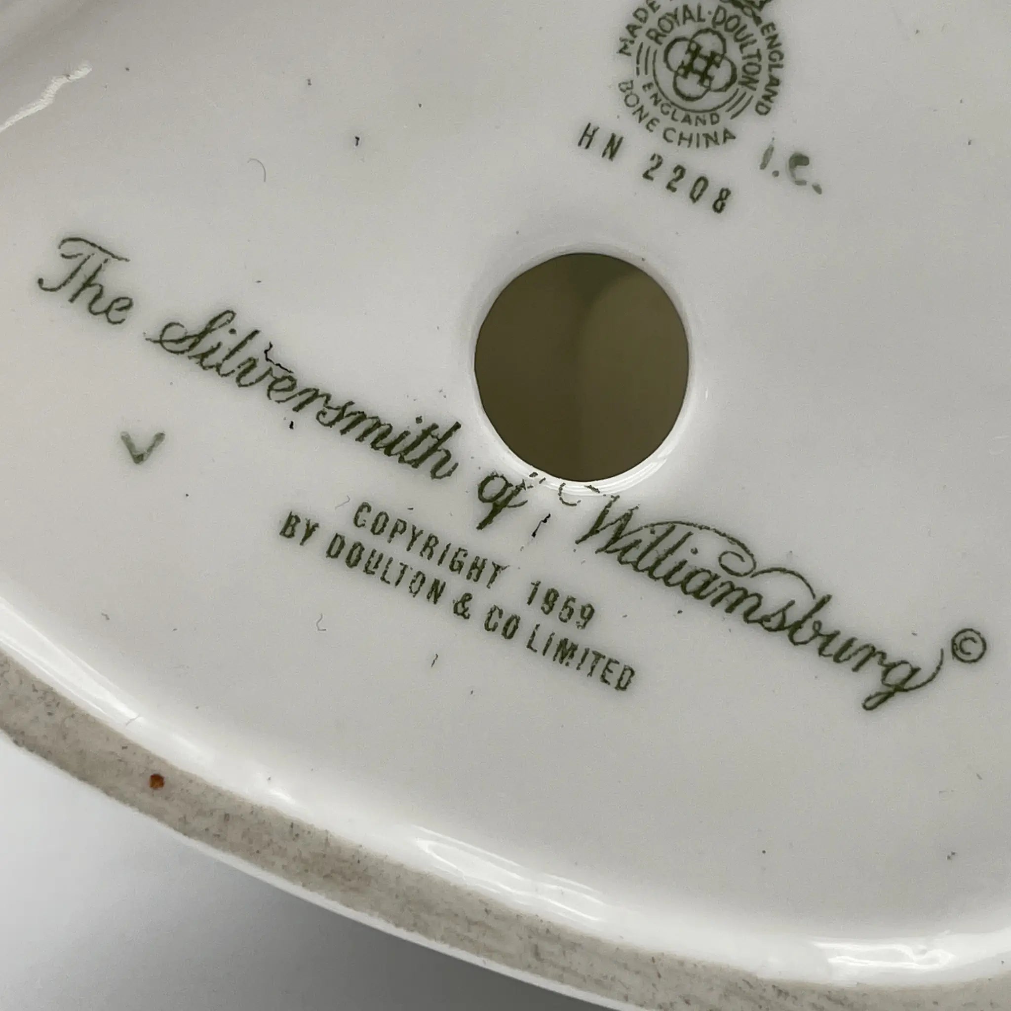 【复古】陶俑/ Royal Doulton / The Silversmith of Williamsburg /推测1960-1980年代 / Bone China /英国/手绘