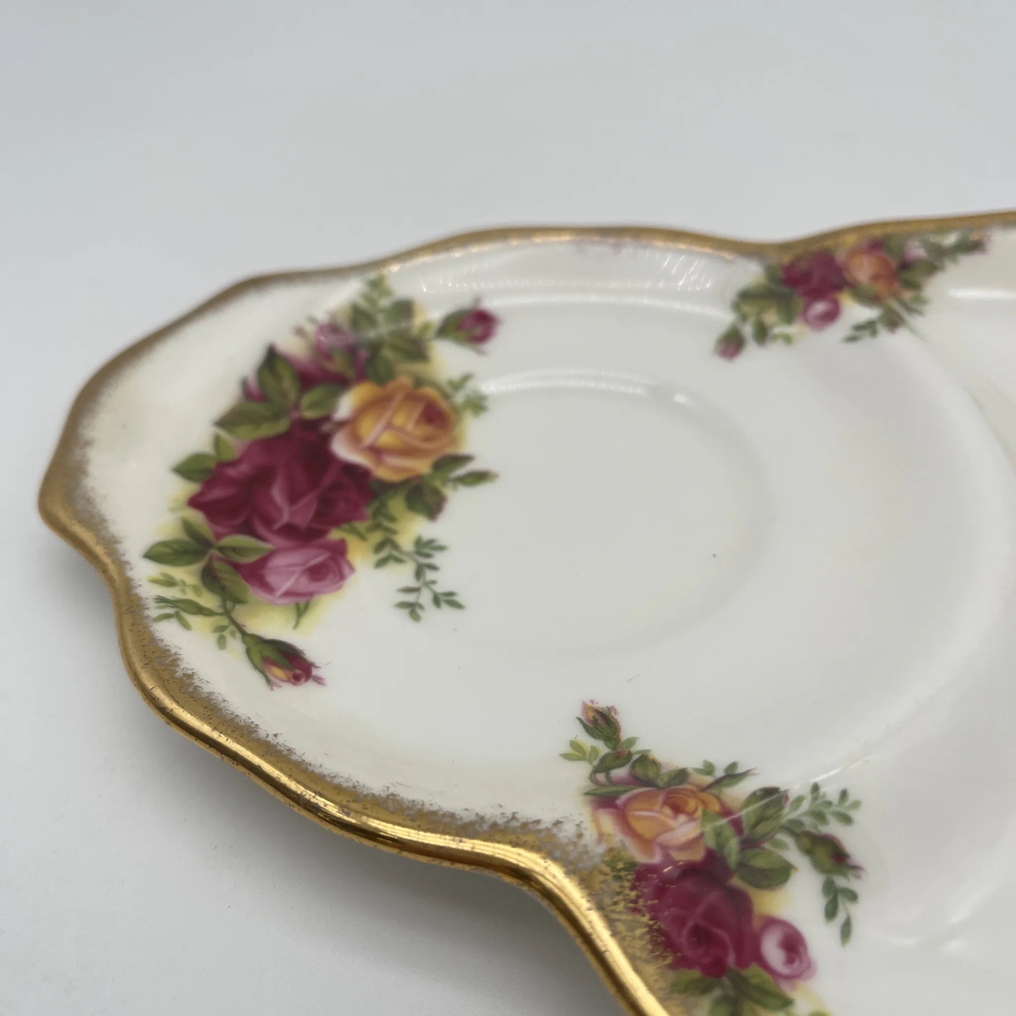 【复古】网球组板/ Royal Albert / Old Country Roses / 1962-1973年/ Bone China /英国/ 缩进板,宝石艺术,金彩