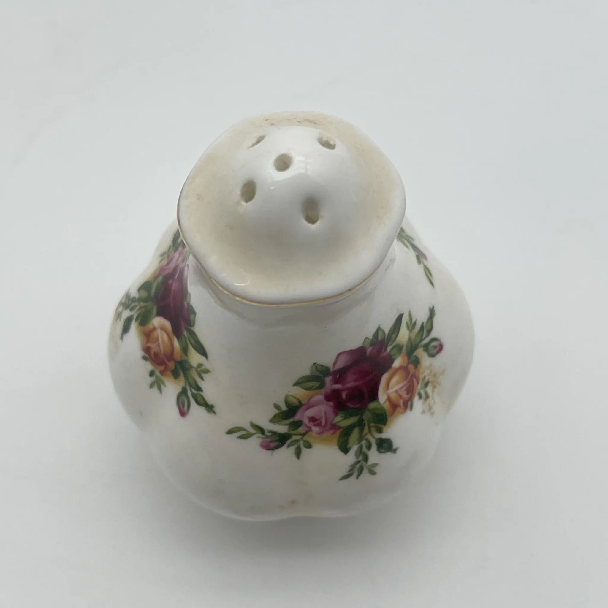 皇家阿尔伯特/ Old Country Roses / 1970-1990年代/ Bone China /英国/ 蒙特罗形状,植物艺术,金彩