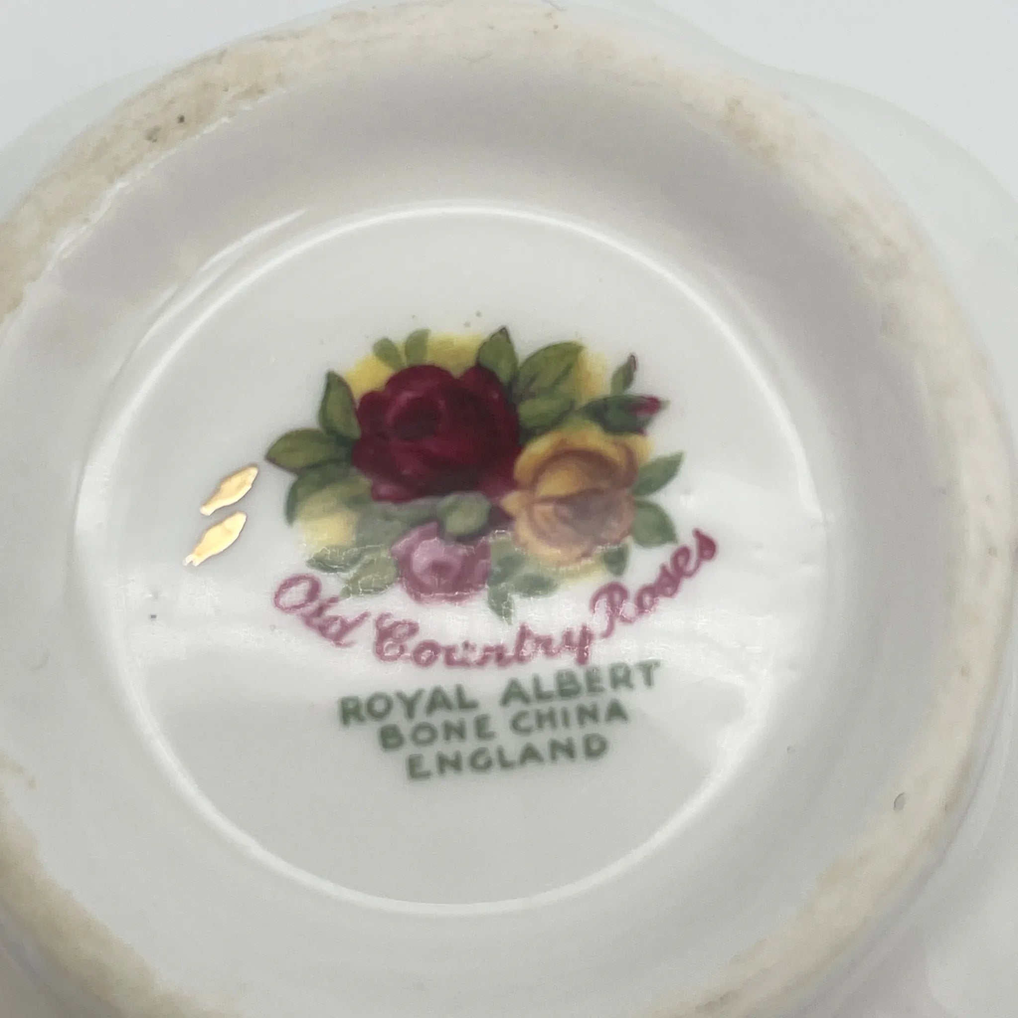 【复古】三重奏(杯子和碟子, 甜点盘)2p / Royal Albert / Old Country Roses / 1962-2002年/ Bone China /英国/ montros shapes, 植物艺术,金彩