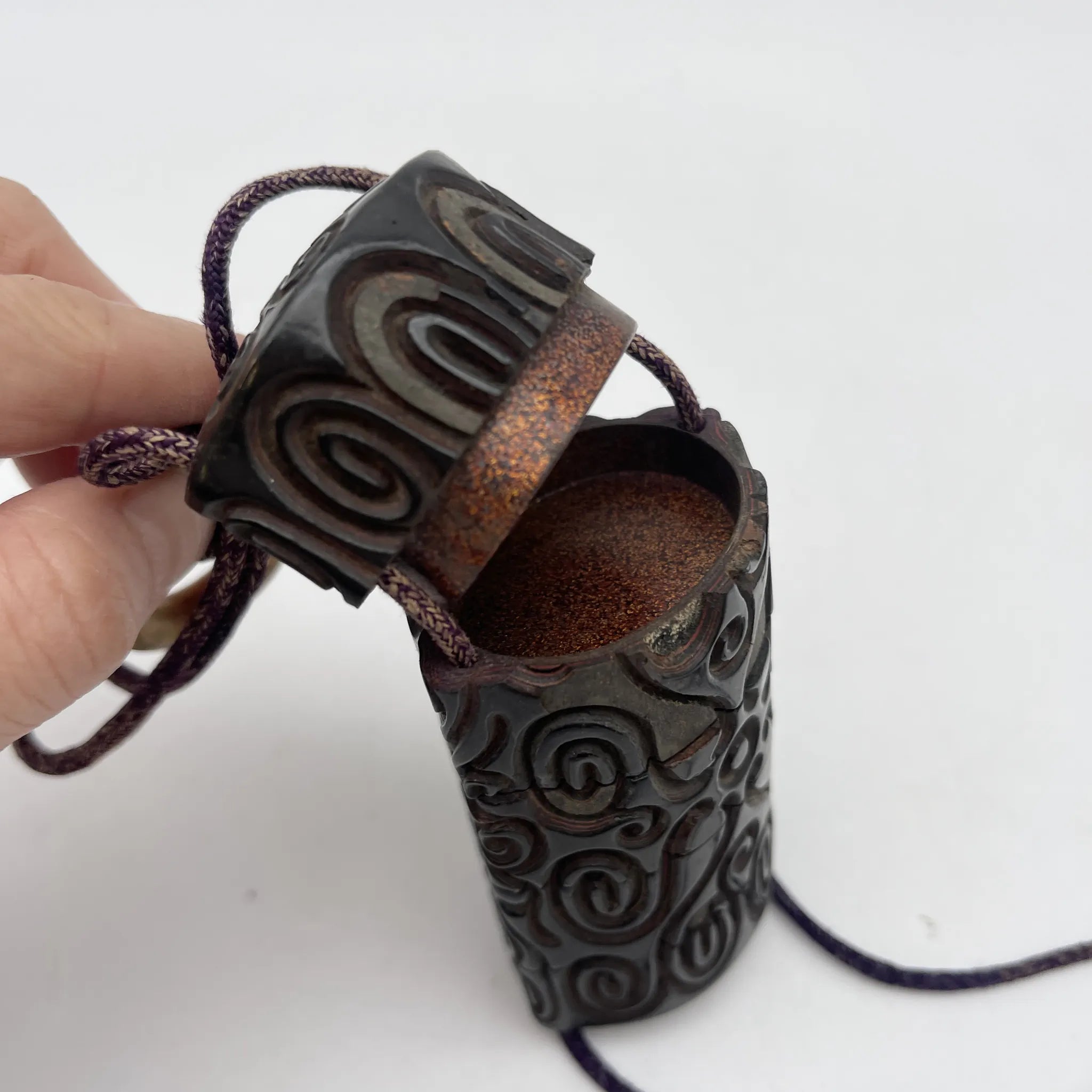 【骨董品】 印籠 / 江戸末期-明治 (推定) / 漆器 / 日本 / 屈輪彫り