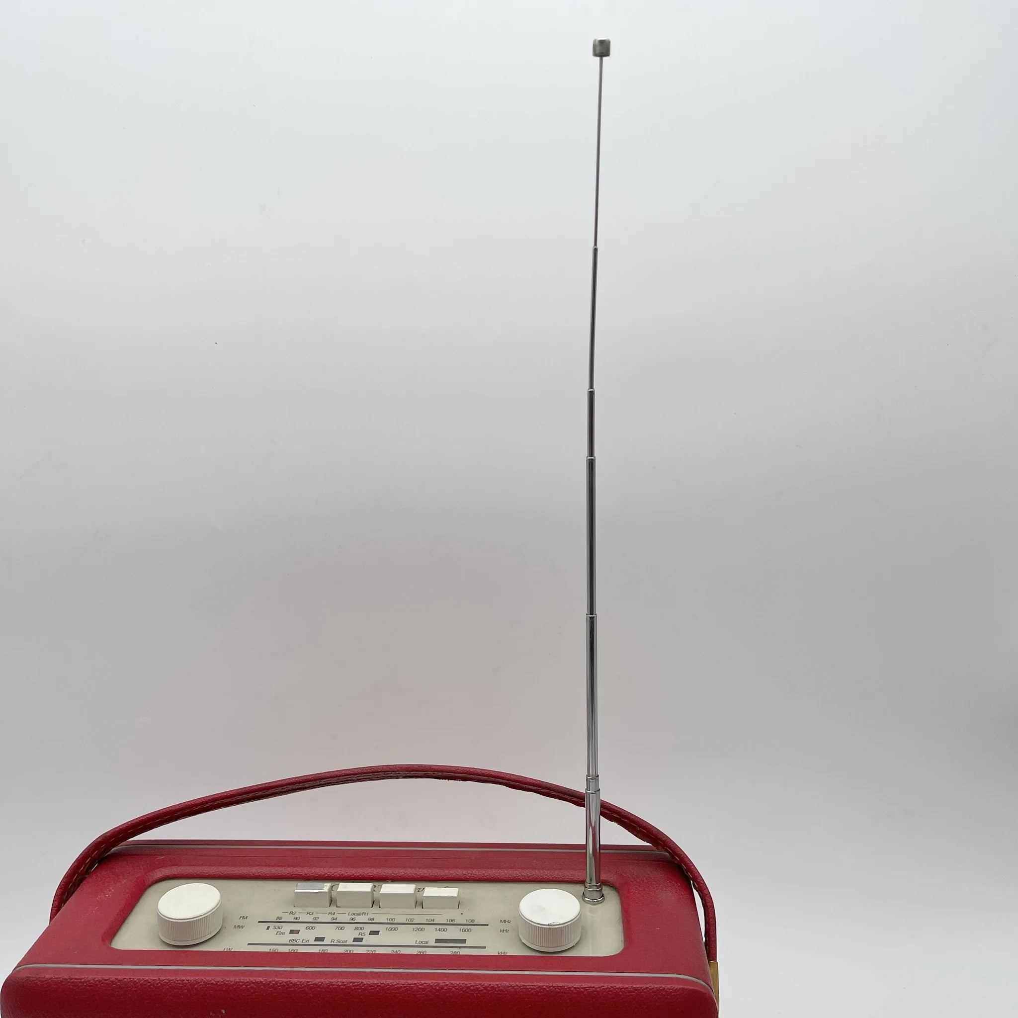 【复古】便携式收音机/ Roberts Radio / REVIVAL 500 / 1990-2000年代/合成皮革/英国/英国王室御用, 实木橱柜音响