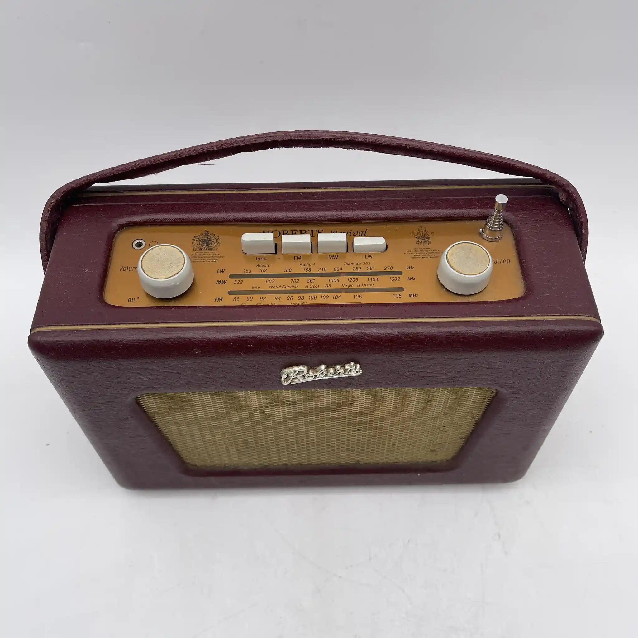 【复古】便携式收音机/ Roberts Radio(罗伯兹收音机)/ R550 / 1990-2000年代/合成皮革/英国/英国皇家御用,木柜音响