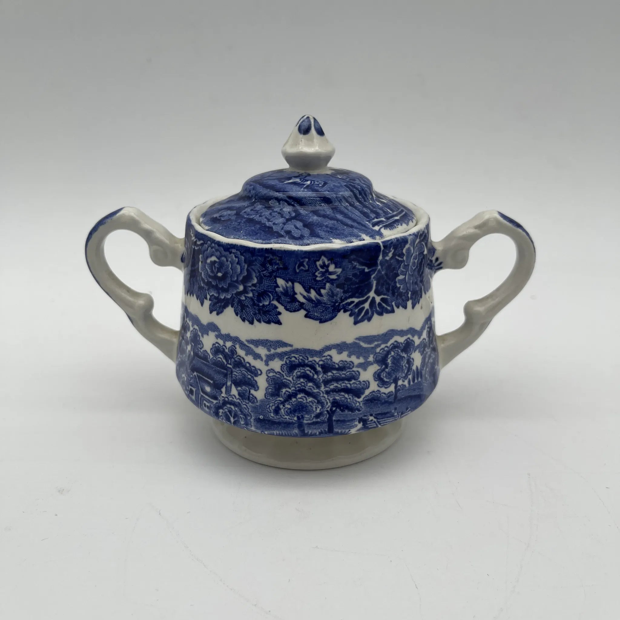 【ビンテージ】 シュガーボウル (シュガーポット) / Wood&Sons (ウッド&サンズ) / English Scenery / 1940-1960年代 (推定) / アイアンストーン / イギリス / ブルー&ホワイト, 銅版転写, 英国田園風景