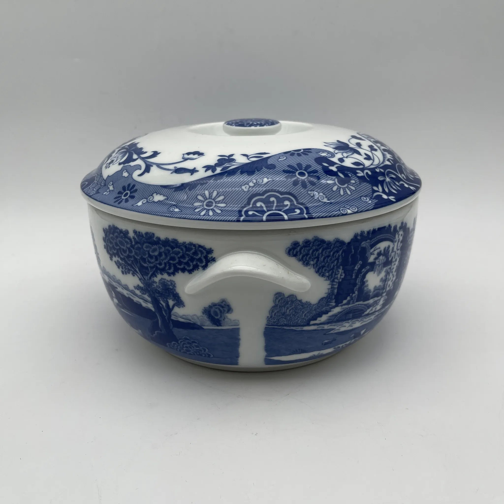 【リユース】 キャセロール (蓋付き深型グラタン皿) / Spode (スポード) / Blue Italian / 1990-2000年代 / 陶器 / イギリス / ブルー&ホワイト, 銅版転写, 古代ローマ遺跡