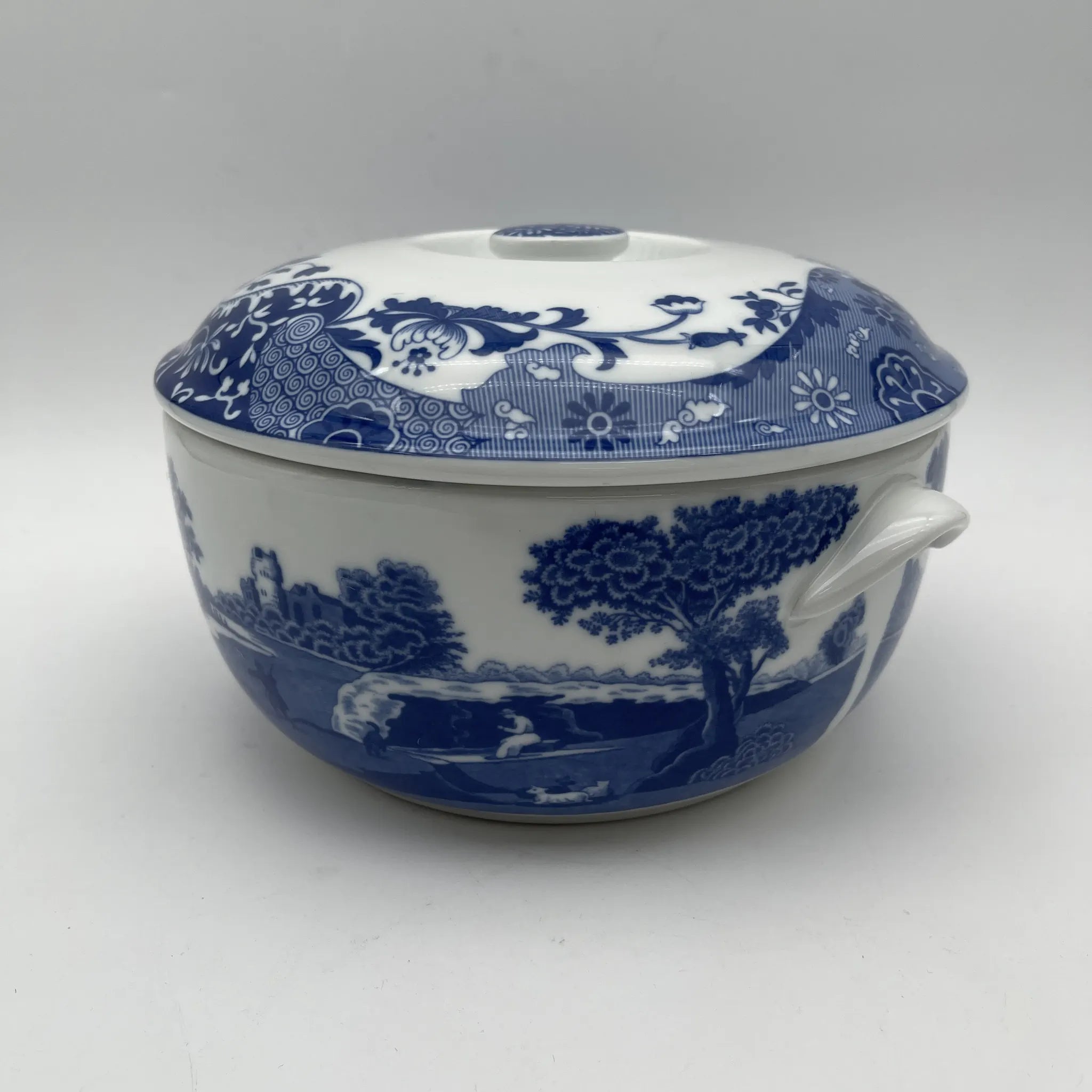【リユース】 キャセロール (蓋付き深型グラタン皿) / Spode (スポード) / Blue Italian / 1990-2000年代 / 陶器 / イギリス / ブルー&ホワイト, 銅版転写, 古代ローマ遺跡