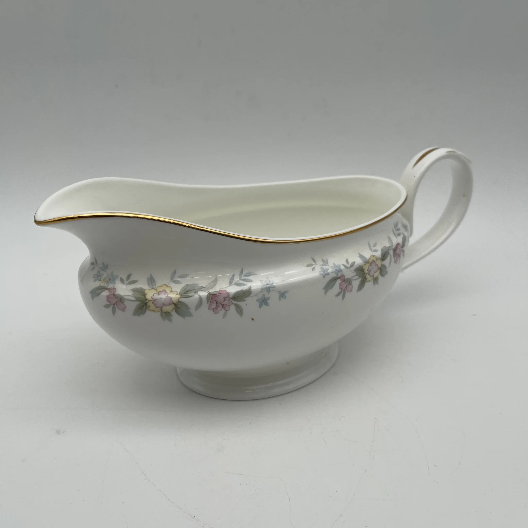 【复古】灰船(socier / source boat) / Mayfair / 1950-1980年代(推测)/ Fine Bone China /英国/ 小花图案,柔和色调,金彩