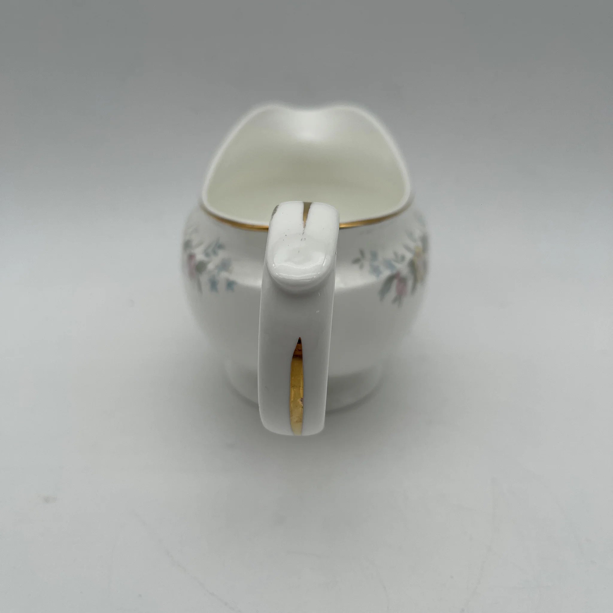 【复古】灰船(socier / source boat) / Mayfair / 1950-1980年代(推测)/ Fine Bone China /英国/ 小花图案,柔和色调,金彩
