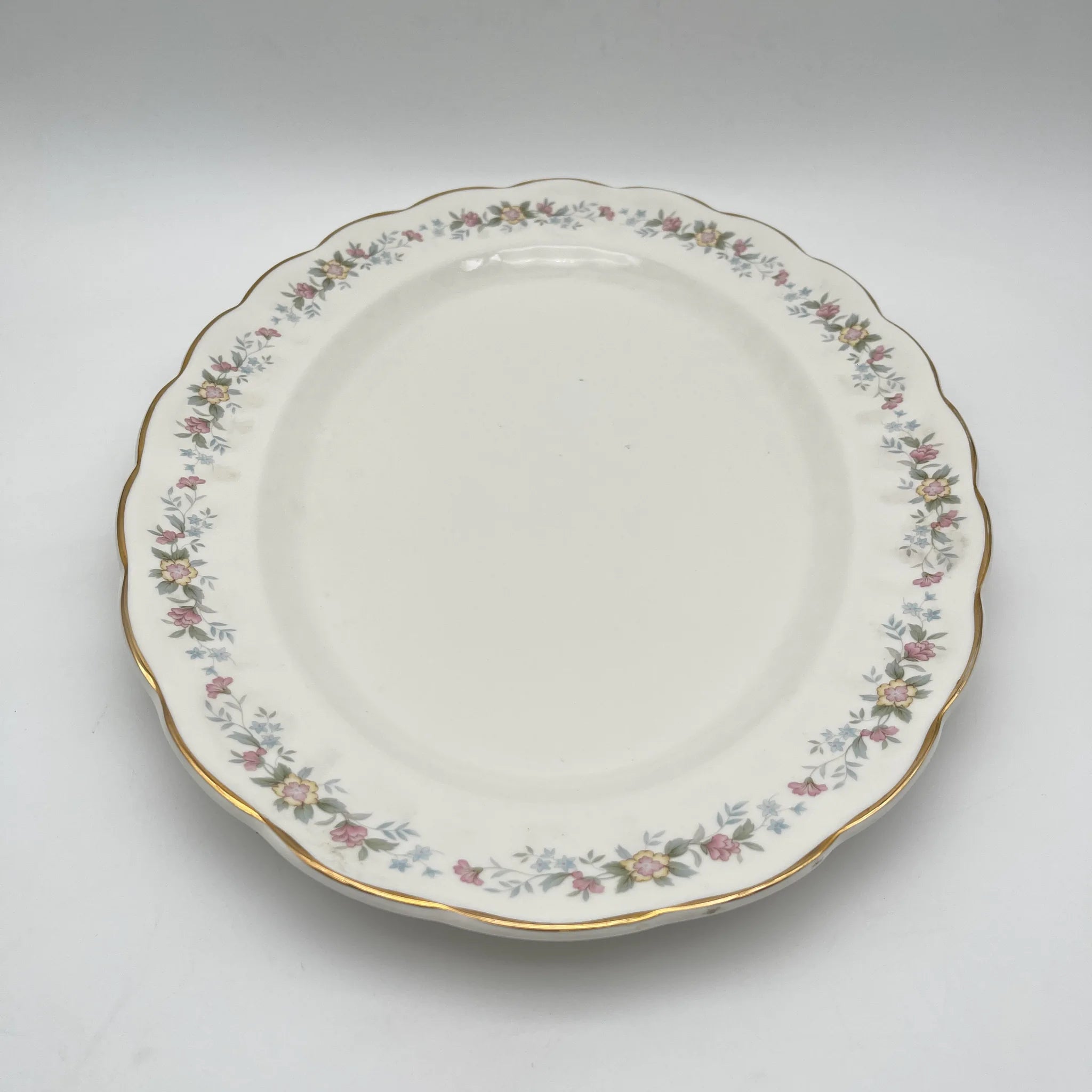 【复古】椭圆形盘子(大盘)/ Mayfair (Mayfair) / 1950-1980年代(推测)/ Fine Bone China /英国/小花花样, 柔和色调,金彩