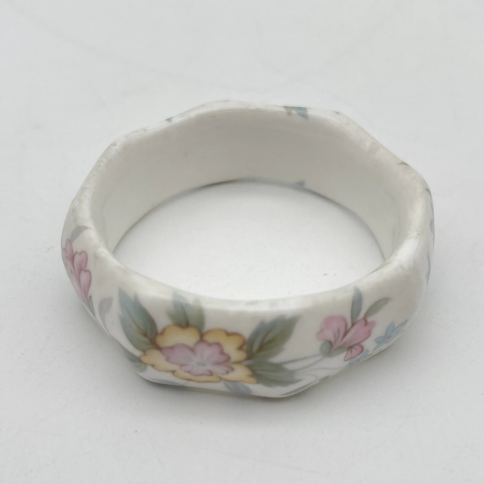 【复古】餐巾戒指/ Mayfair (Mayfair) / 1950-1980年代(推定)/ Fine Bone China /英国/小花图案,柔和色调,金彩