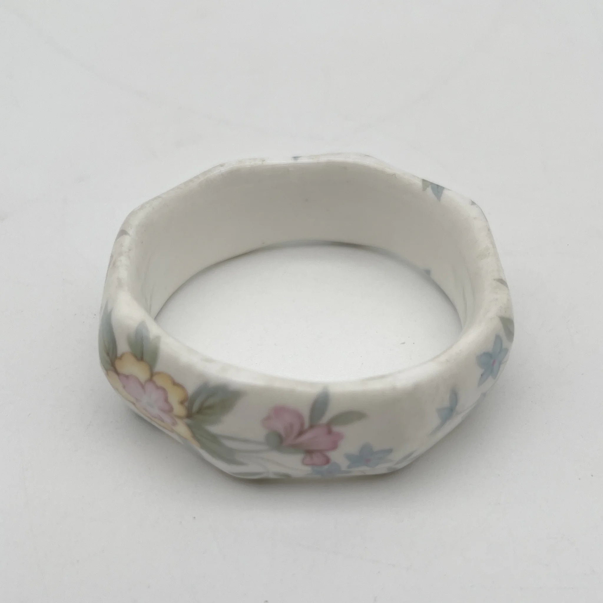 【复古】餐巾戒指/ Mayfair (Mayfair) / 1950-1980年代(推定)/ Fine Bone China /英国/小花图案,柔和色调,金彩