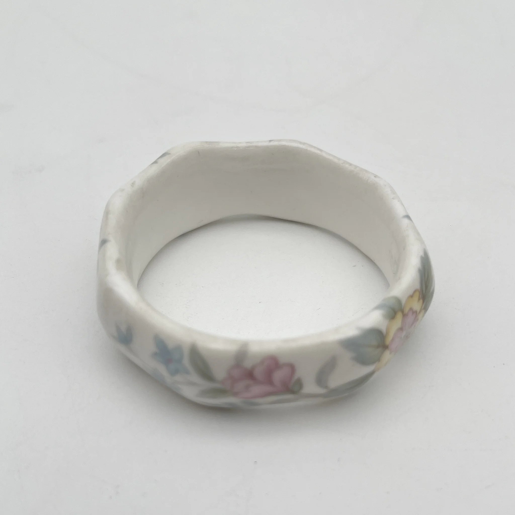 【复古】餐巾戒指/ Mayfair (Mayfair) / 1950-1980年代(推定)/ Fine Bone China /英国/小花图案,柔和色调,金彩