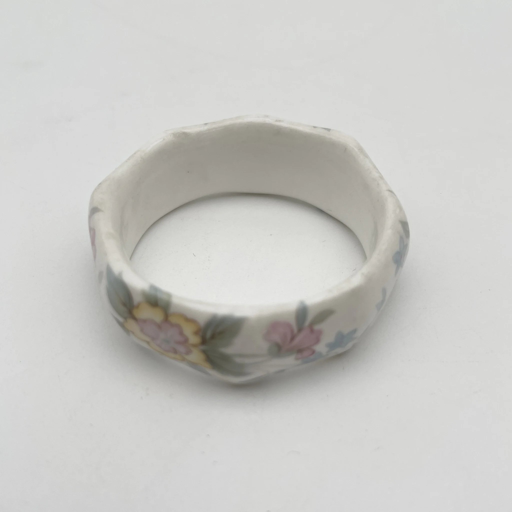 【复古】餐巾戒指/ Mayfair (Mayfair) / 1950-1980年代(推定)/ Fine Bone China /英国/小花图案,柔和色调,金彩