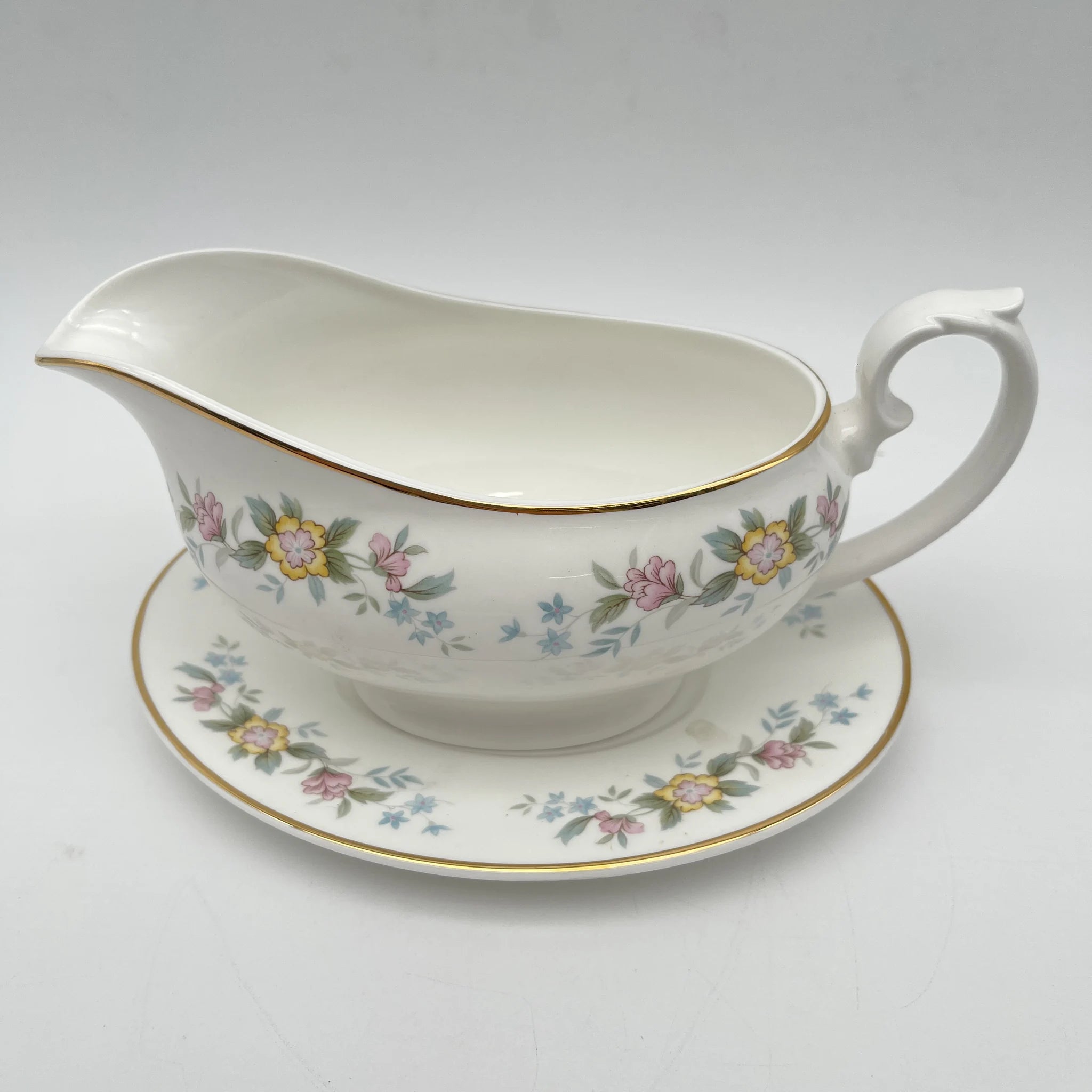 【复古】灰船(索西耶/索西耶船)&索西耶/ Mayfair / 1950-1980年代(推测)/ Fine Bone China /英国 /小花图案,柔和色调,金彩