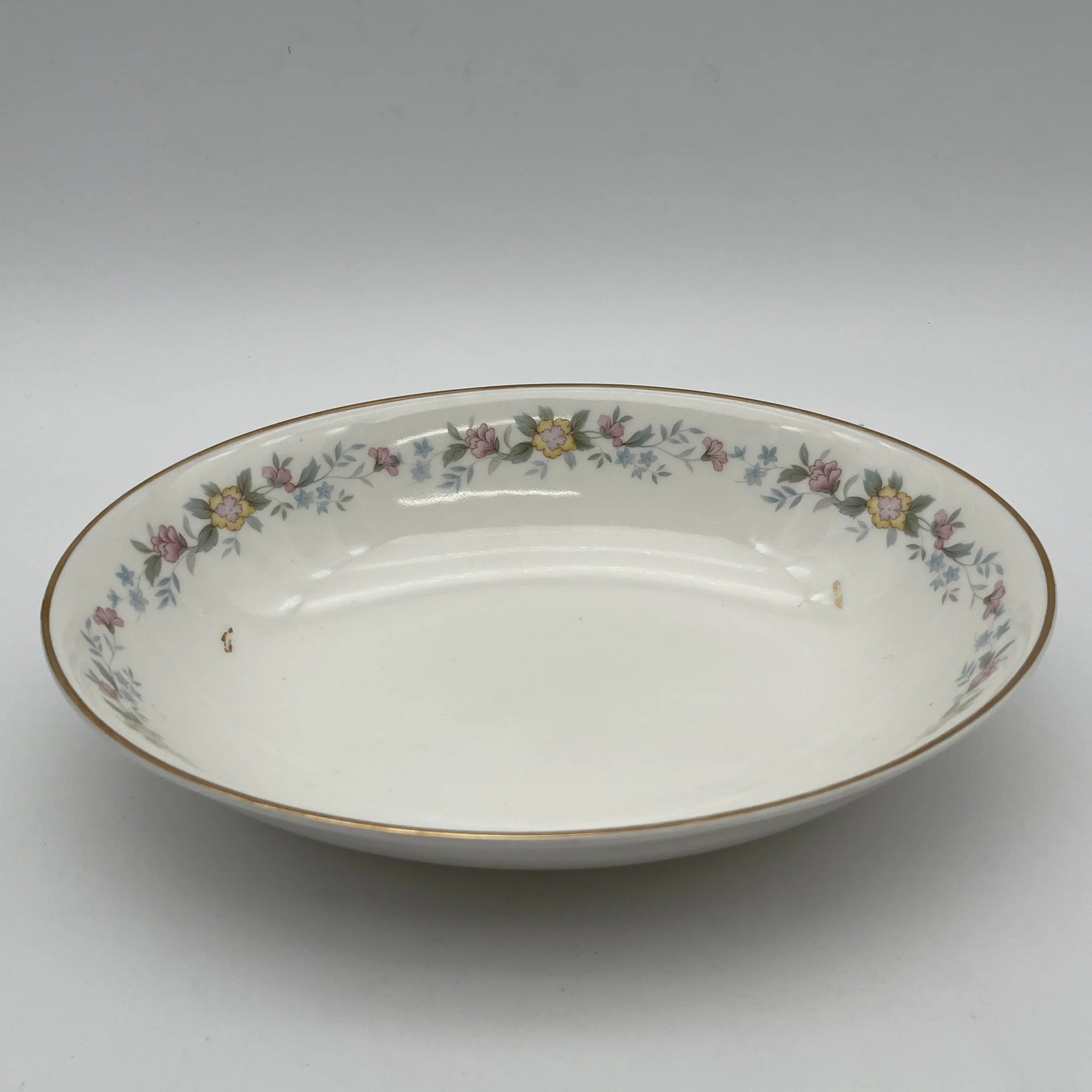 【复古】椭圆形大碗(大碗)/ Mayfair (Mayfair) / 1950-1980年代(推测)/ Fine Bone China /英国/小花花样, 柔和色调,金彩