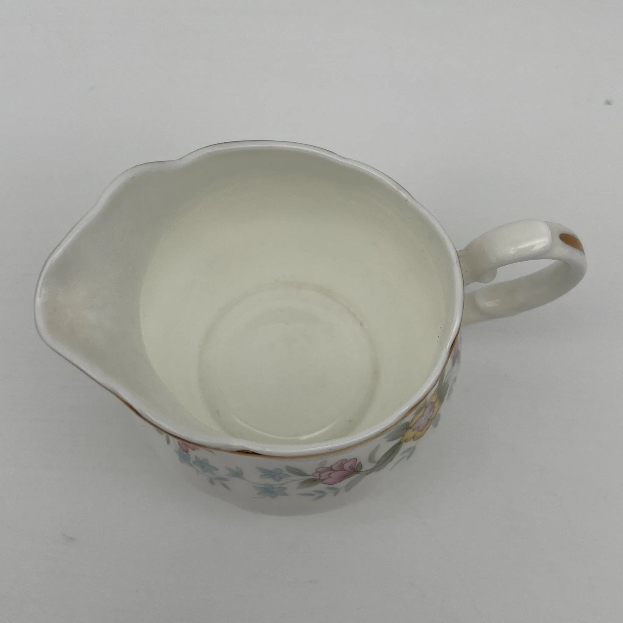 【复古】牛奶瓶/ Mayfair / 1950-1980年代(推测)/ Fine Bone China /英国/小花花样, 柔和色调,金彩