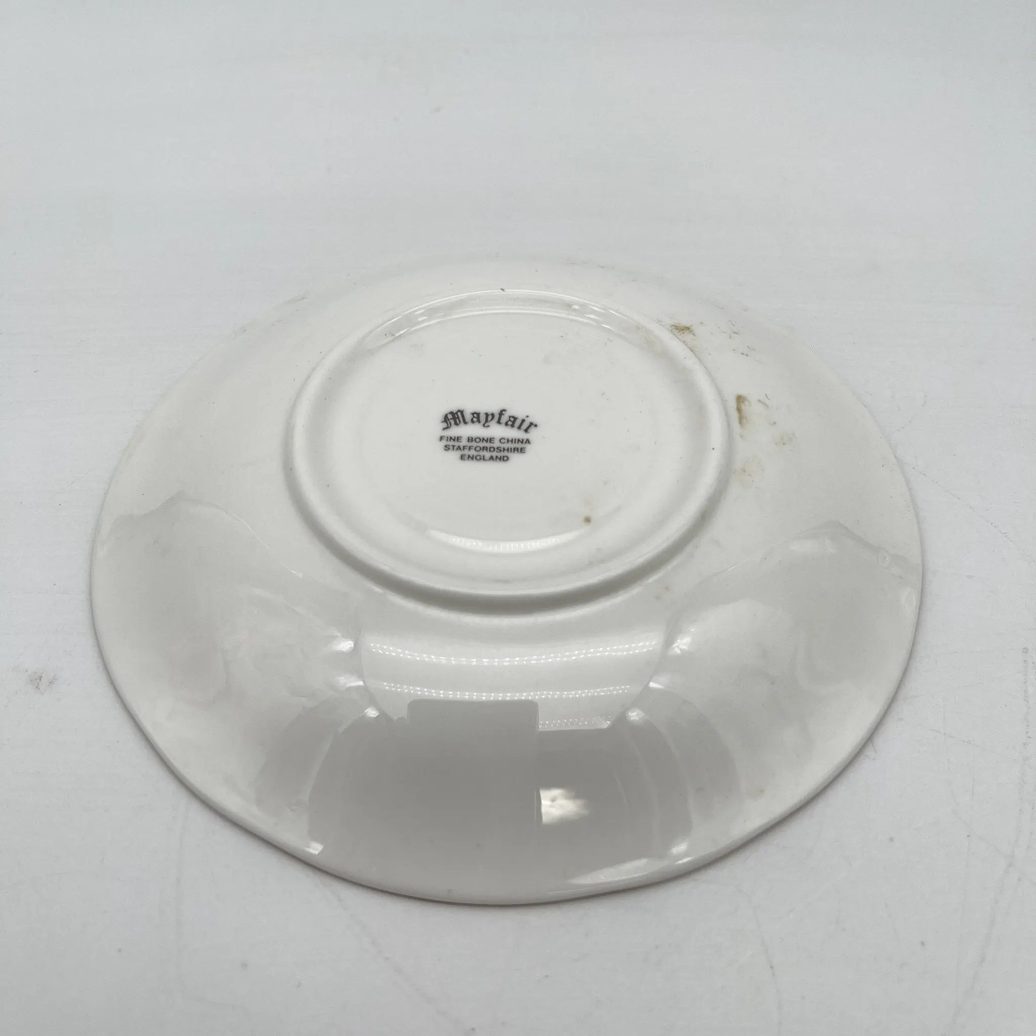【复古】杯&碟子2p / Mayfair (Mayfair) / 1950-1980年代(推定)/ Fine Bone China /英国/小花图案,柔和色调,金彩
