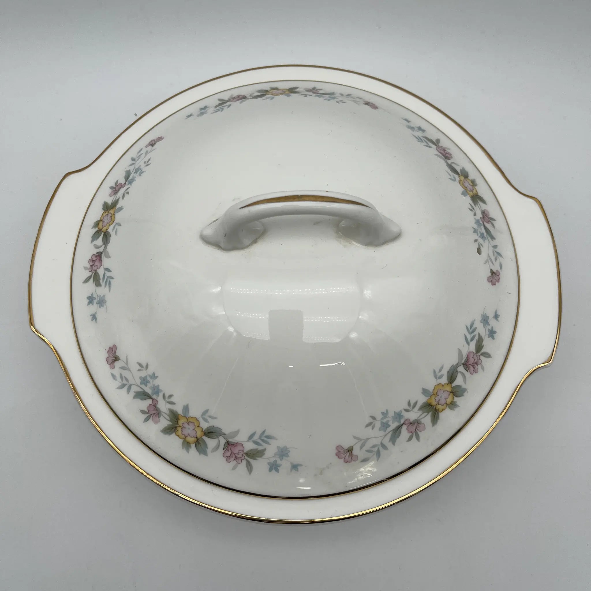 【复古】supire / Mayfair / 1950-1980年代(推测)/ Fine Bone China /英国/小花花样, 柔和色调,金彩
