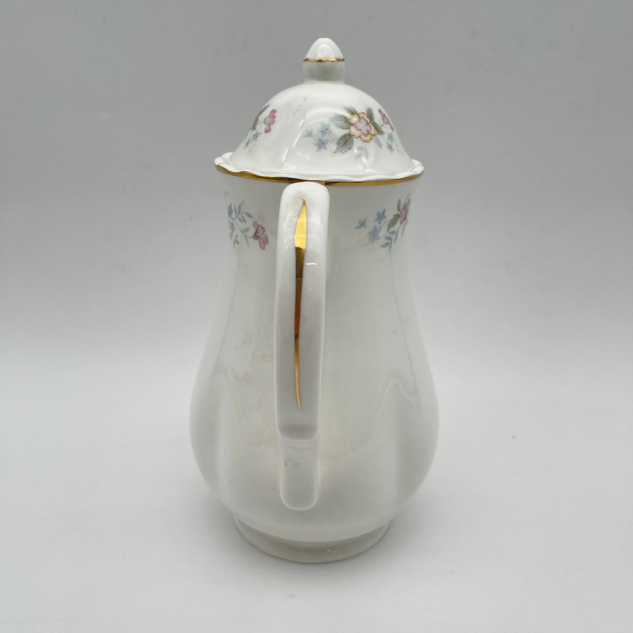 【复古】茶壶/ Mayfair (Mayfair) / 1950-1980年代(推定)/ Fine Bone China /英国/小花图案,柔和色调,金彩