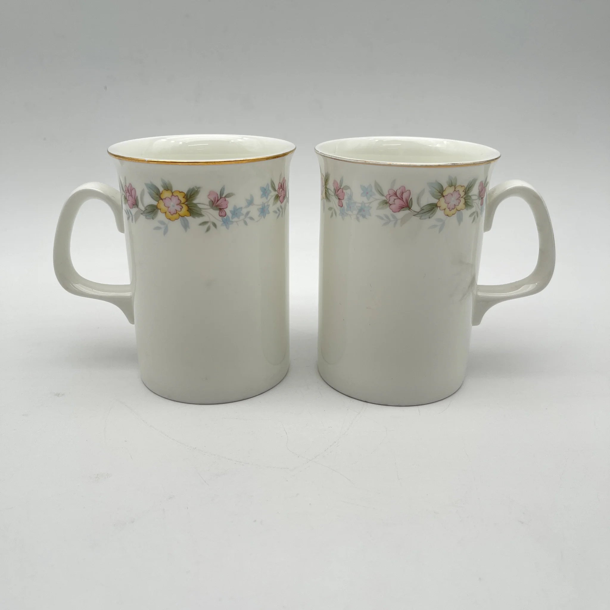 【复古】马克杯2p / Mayfair (Mayfair) / 1950-1980年代(推定)/ Fine Bone China /英国/小花图案,柔和色调,金彩