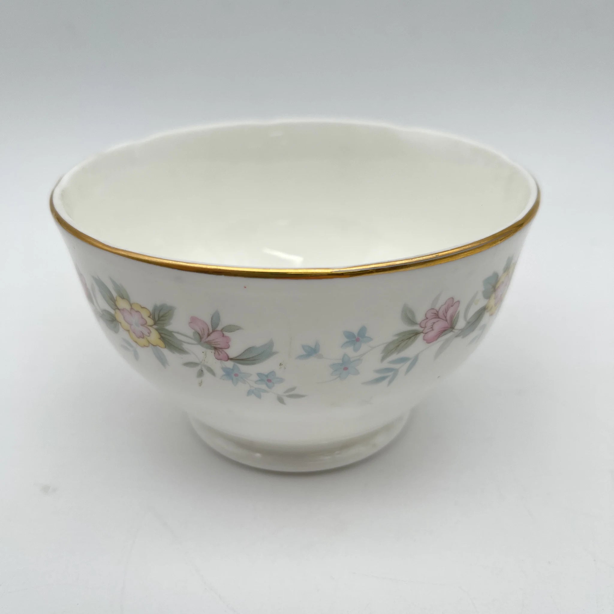 【复古】咖啡杯/ Mayfair (Mayfair) / 1950-1980年代(推测)/ Fine Bone China /英国/小花图案,柔和色调,金彩