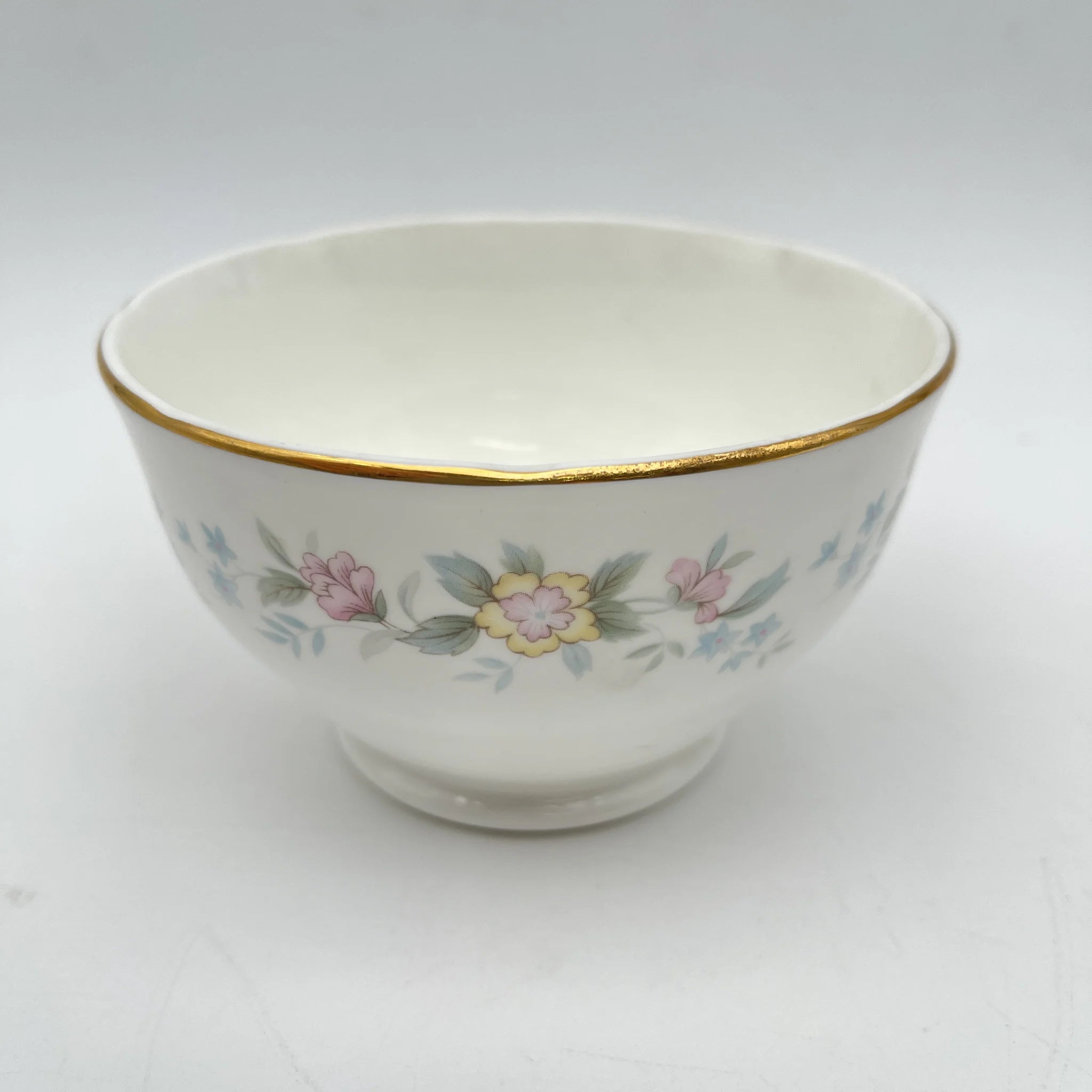 【复古】咖啡杯/ Mayfair (Mayfair) / 1950-1980年代(推测)/ Fine Bone China /英国/小花图案,柔和色调,金彩