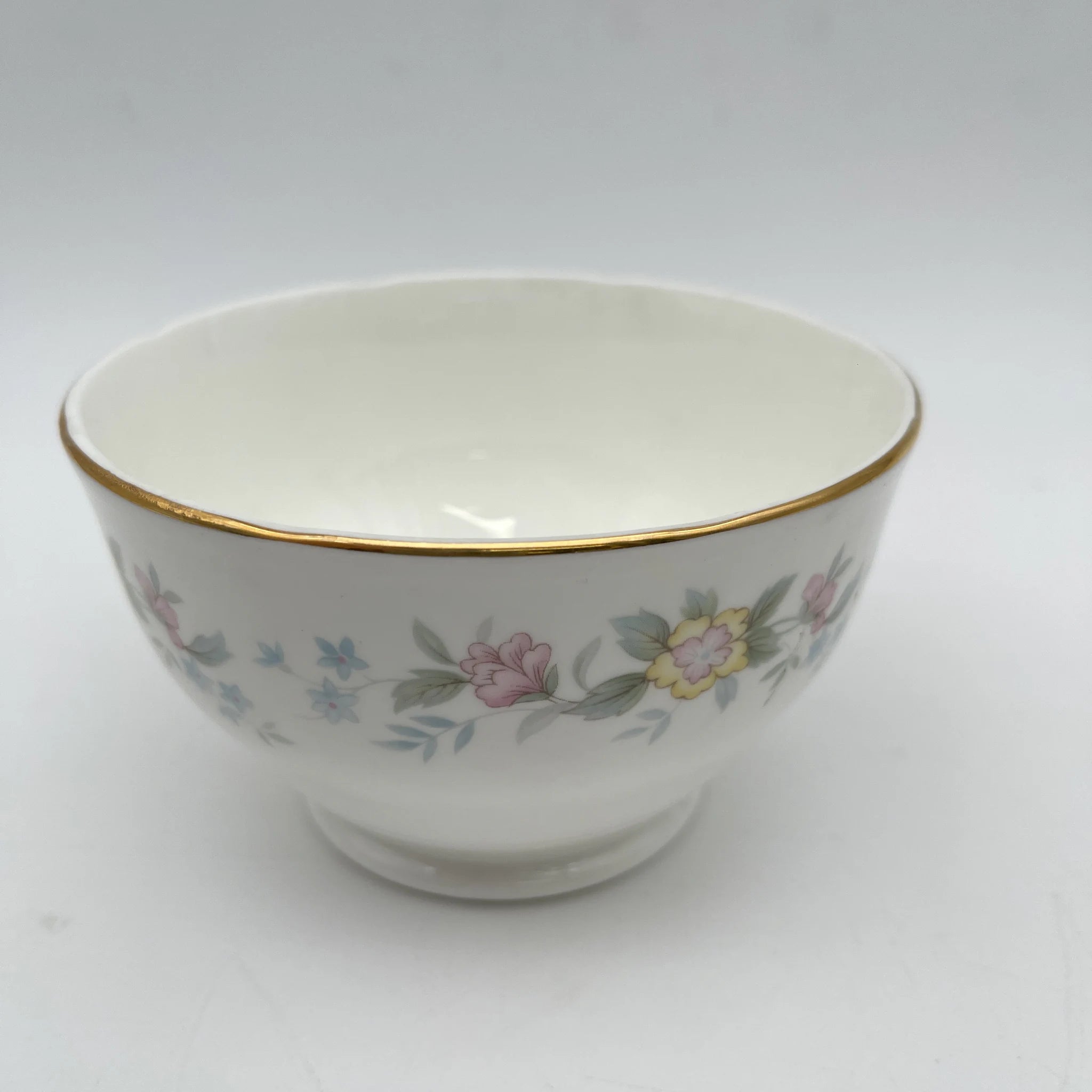 【复古】咖啡杯/ Mayfair (Mayfair) / 1950-1980年代(推测)/ Fine Bone China /英国/小花图案,柔和色调,金彩