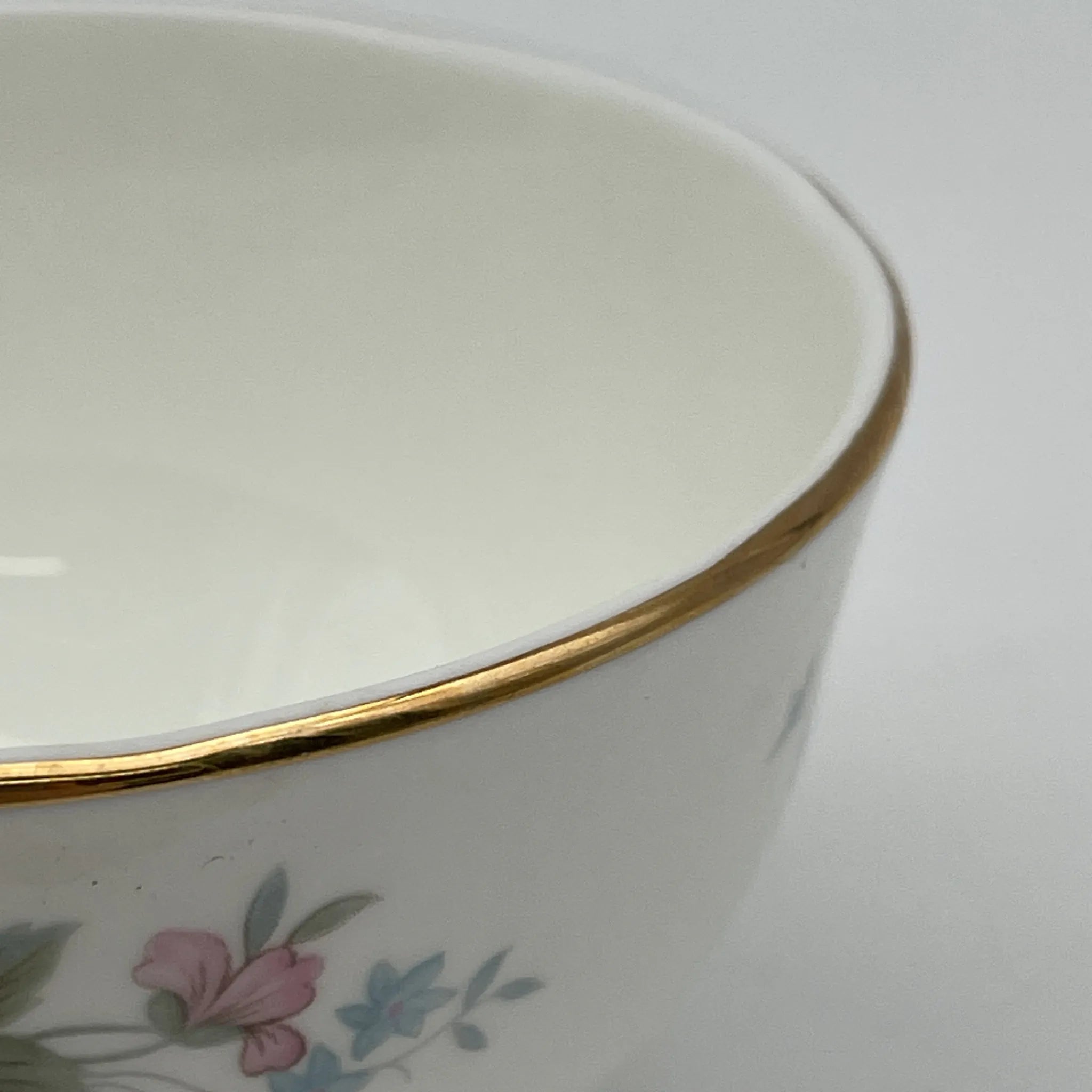 【复古】咖啡杯/ Mayfair (Mayfair) / 1950-1980年代(推测)/ Fine Bone China /英国/小花图案,柔和色调,金彩