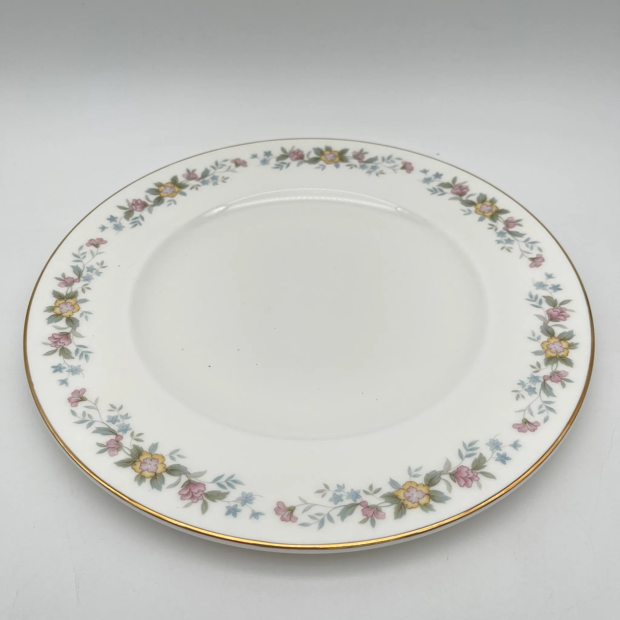 【复古】晚餐&甜点盘组套/ Mayfair (Mayfair) / 1950-1980年代(推测)/ Fine Bone China /英国/小花花样, 柔和色调,金彩