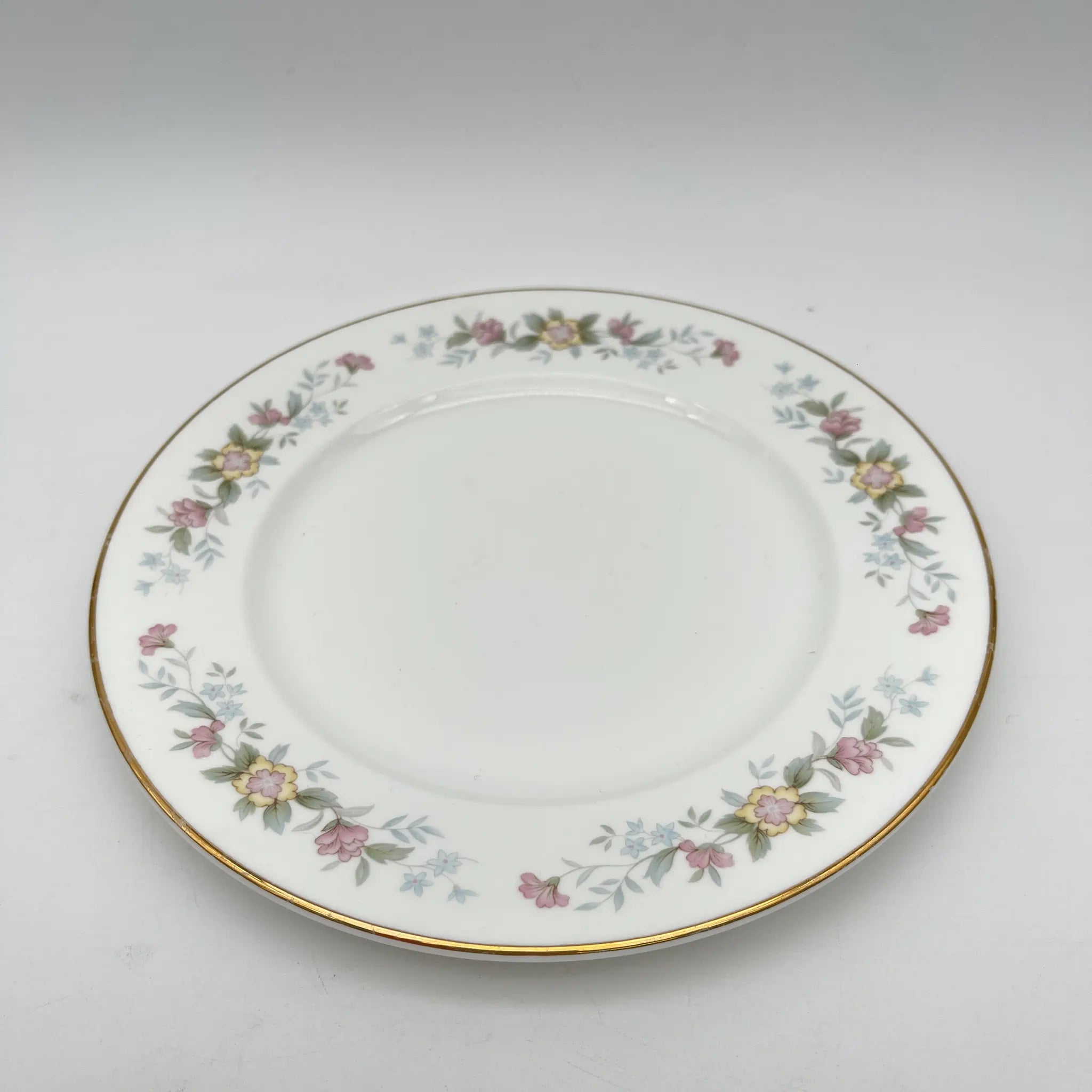 【复古】晚餐&甜点盘套装+备件盘/ Mayfair (Mayfair) / 1950-1980年代(推测)/ Fine Bone China /英国/ 小花图案,柔和色调,金彩