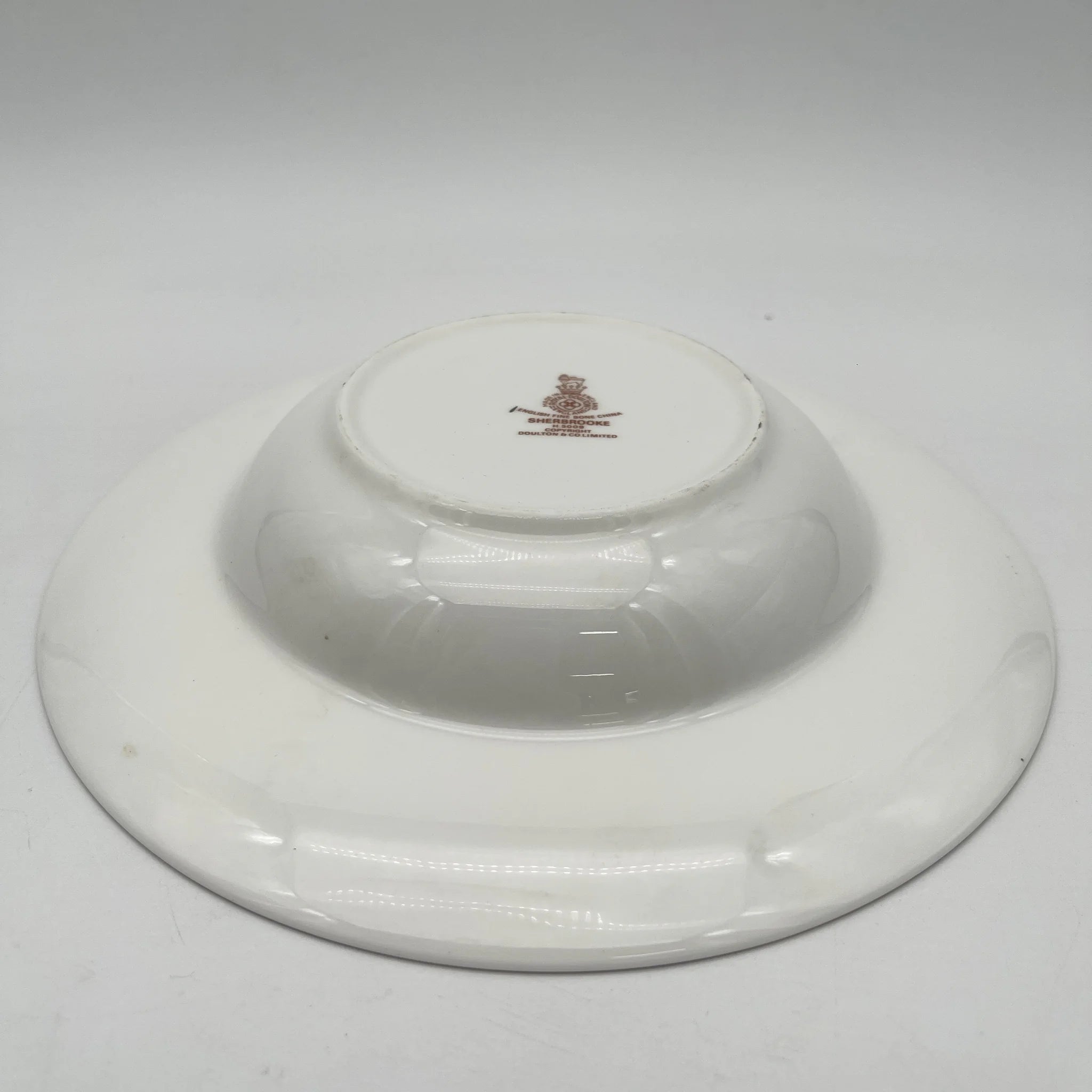 【复古】汤盘(深盘)/ Royal Doulton(皇家道尔顿)/ Sherbrooke / 1970-1990年代/ Fine Bone China /英国 /银彩,阿坎萨斯,花纲