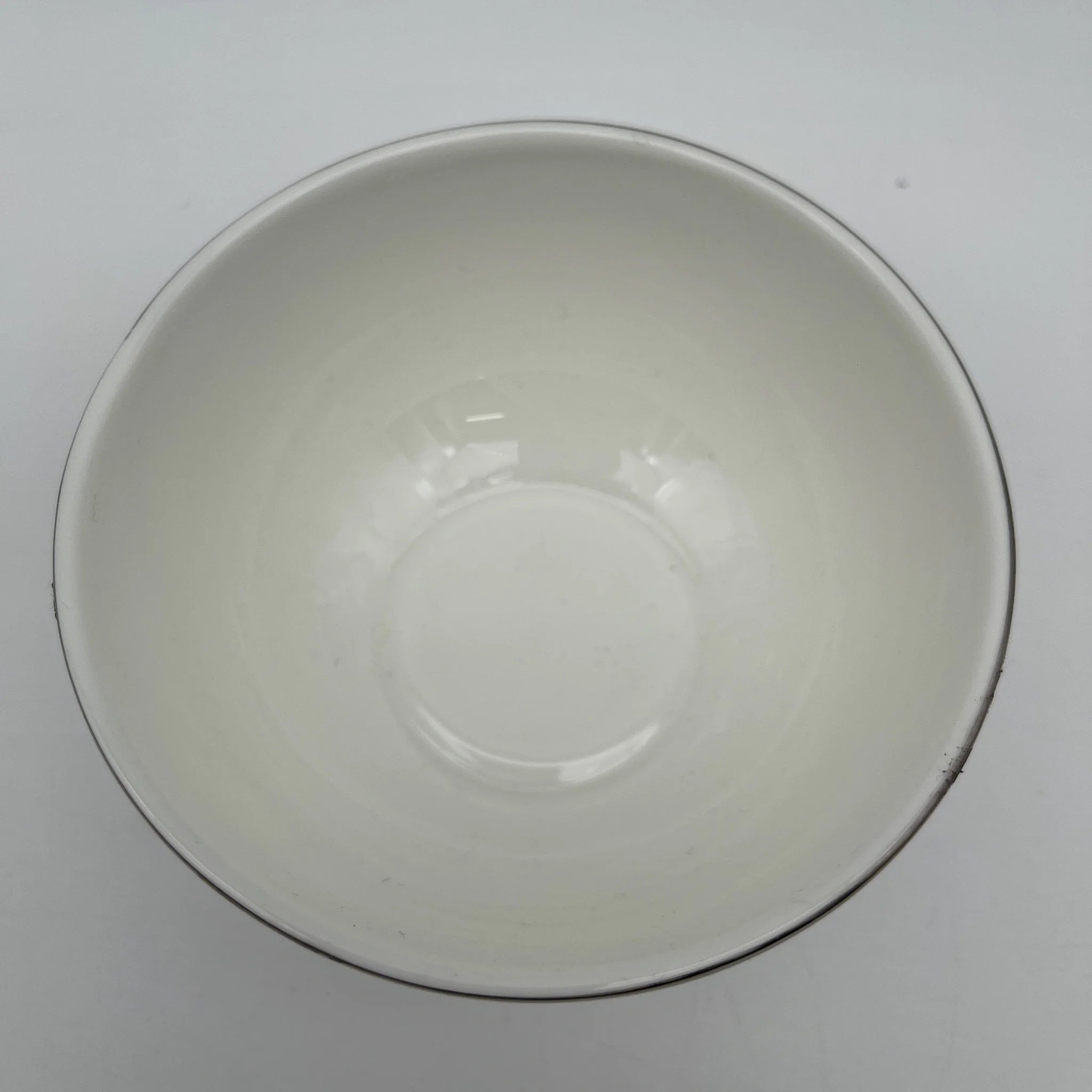 【复古】牛奶咖啡碗/ Royal Doulton(皇家道尔顿)/ Sherbrooke / 1970-1990年代/ Fine Bone China /英国/ 银彩,阿坎萨斯,花纲
