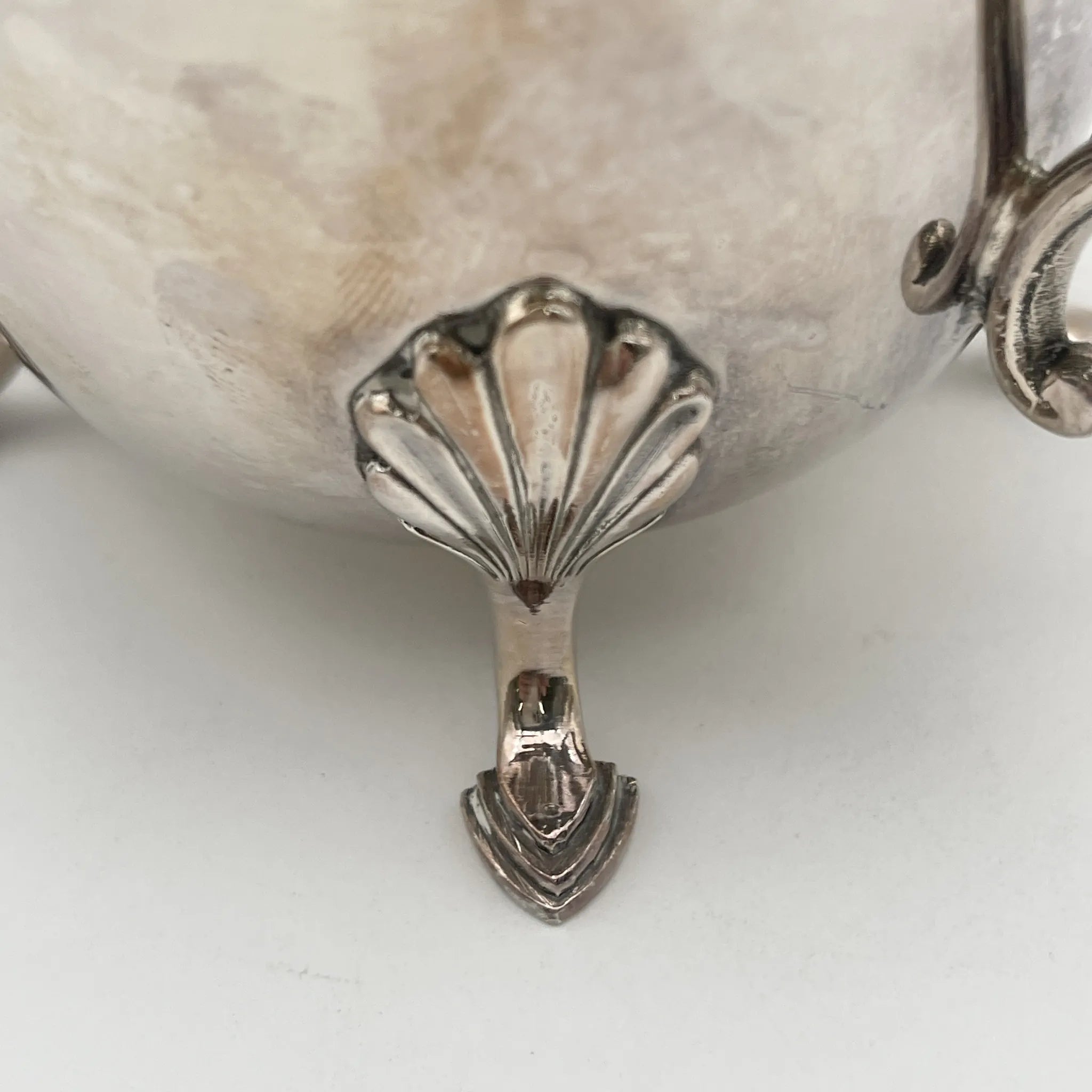 【古董】糖碗(糖罐)/ Northern Goldsmiths / Ducal Plate /估计20c初/银盘/ 英国/双手柄,带腿,滑边