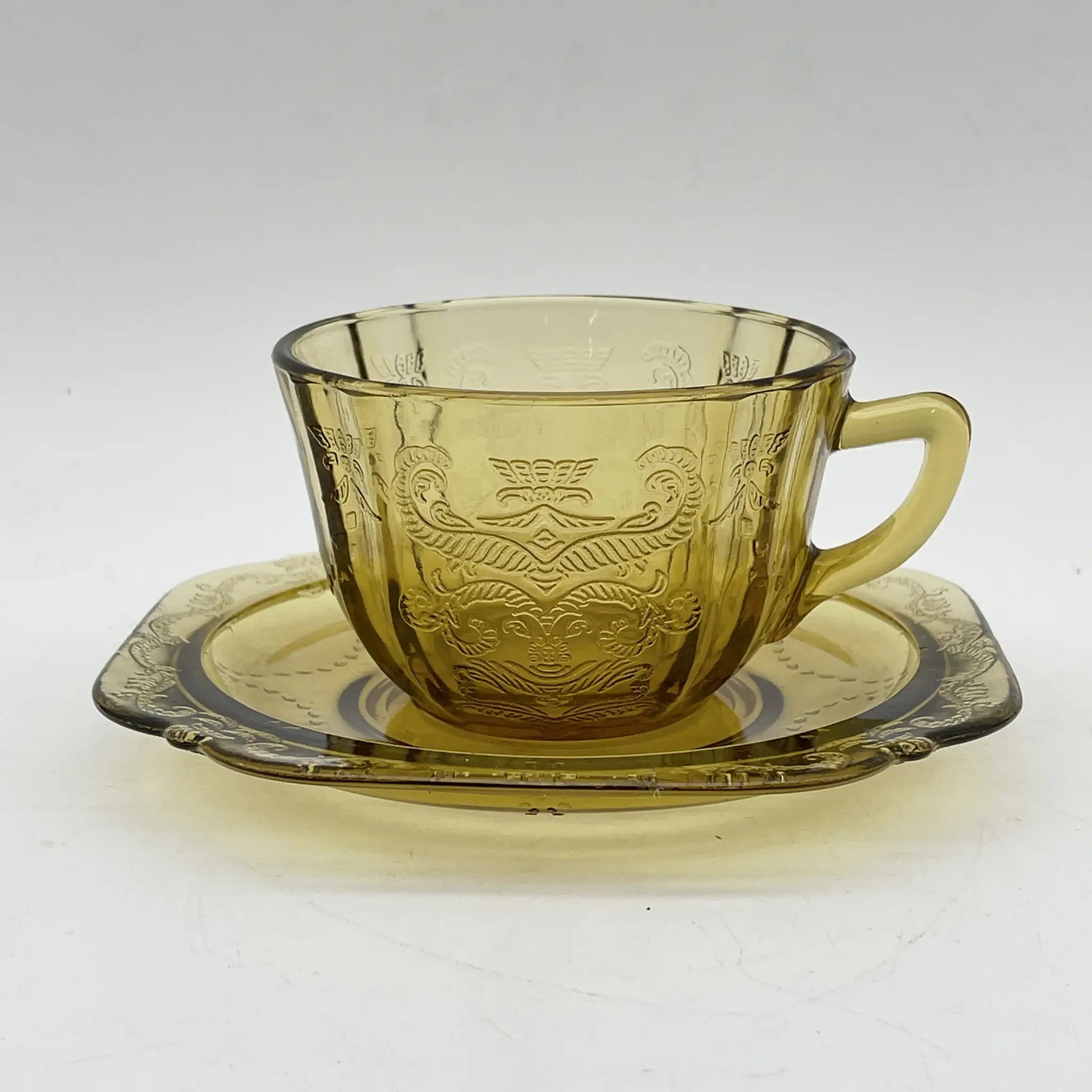 【ビンテージ】 カップ&ソーサー / Federal Glass (フェデラル・グラス) / Madrid / Recollection / 1976 / ガラス / アメリカ / デプレッショングラス, 型押し成型, アンバー