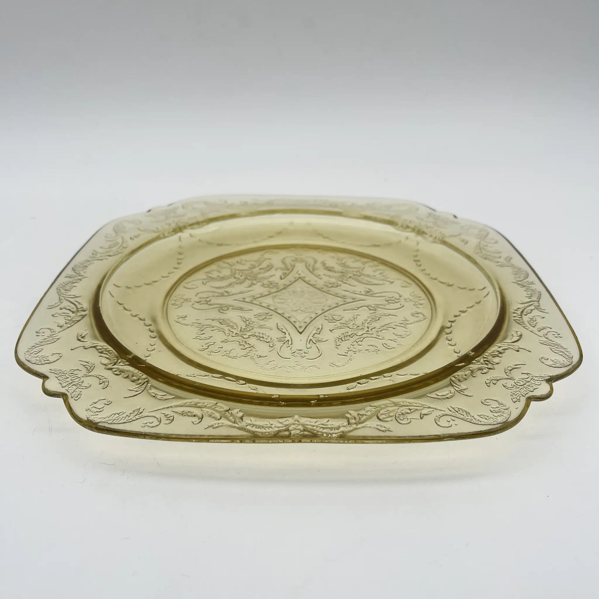 【复古】餐盘(主盘)/ Federal Glass(联邦玻璃)/ Madrid / 1930s /玻璃/美国/ depressing Glass, 压模成型,琥珀