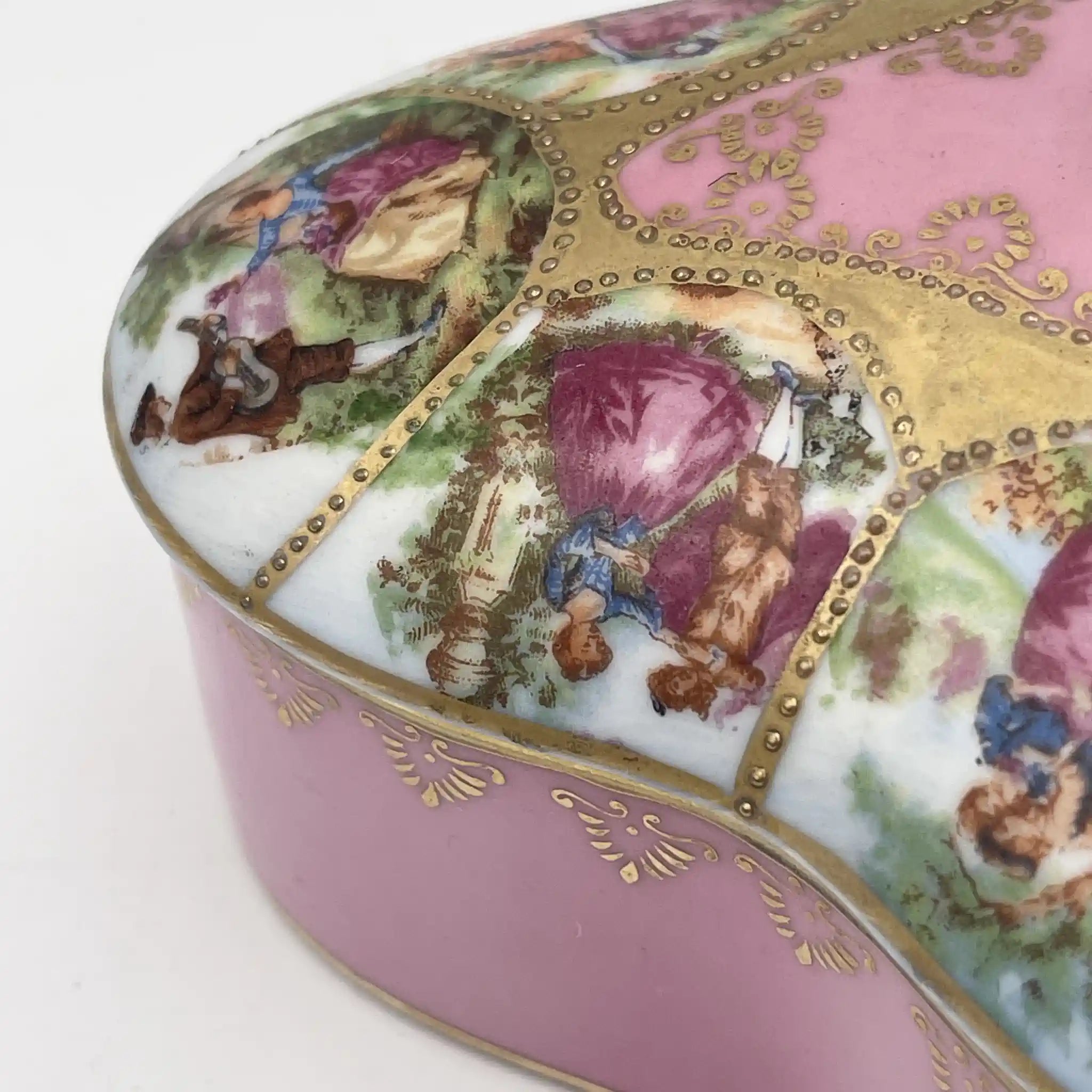 【アンティーク】 小物入れ / セーブル様式 / 推定19C後半 / 磁器 / フランス / フェート・ギャラント, 金彩盛り上げ