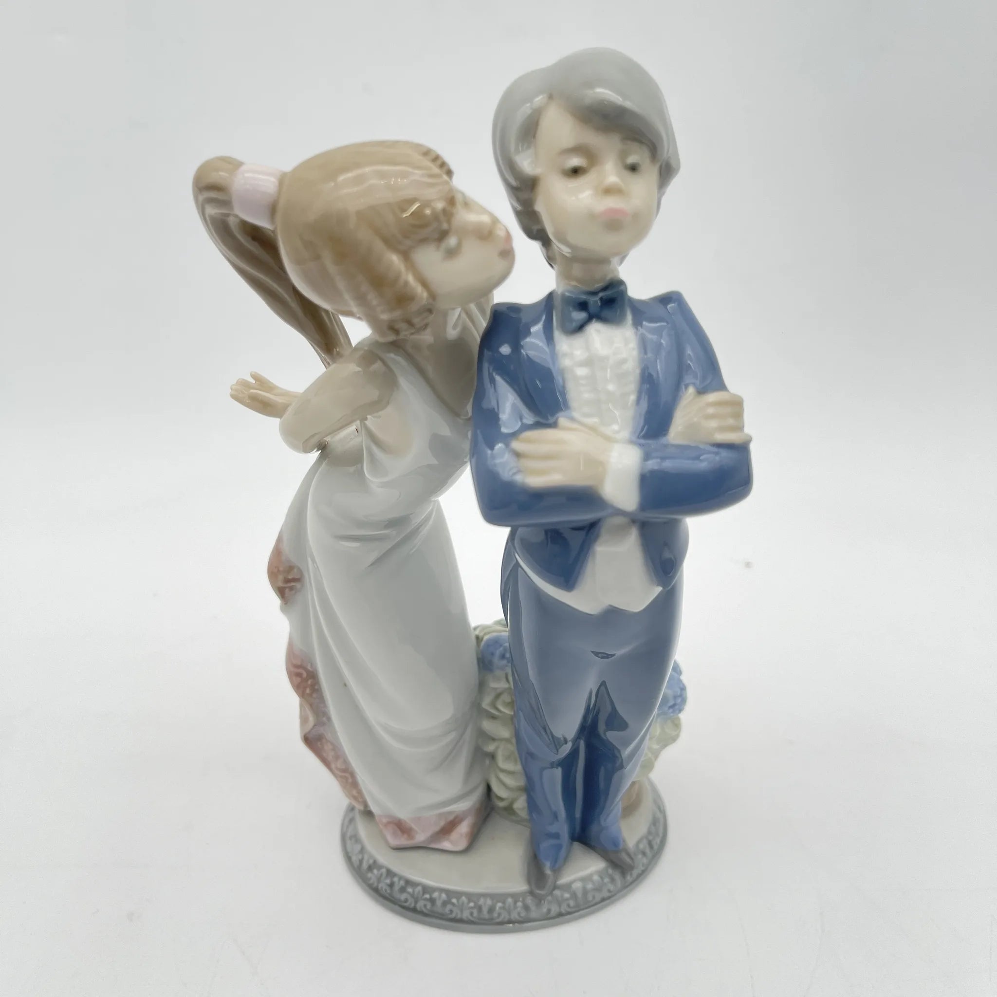 【リユース】 フィギュリン (陶磁器人形) / LLADRÓ (リヤドロ) / 推定1990-2000s / 磁器 / スペイン / パステルカラー