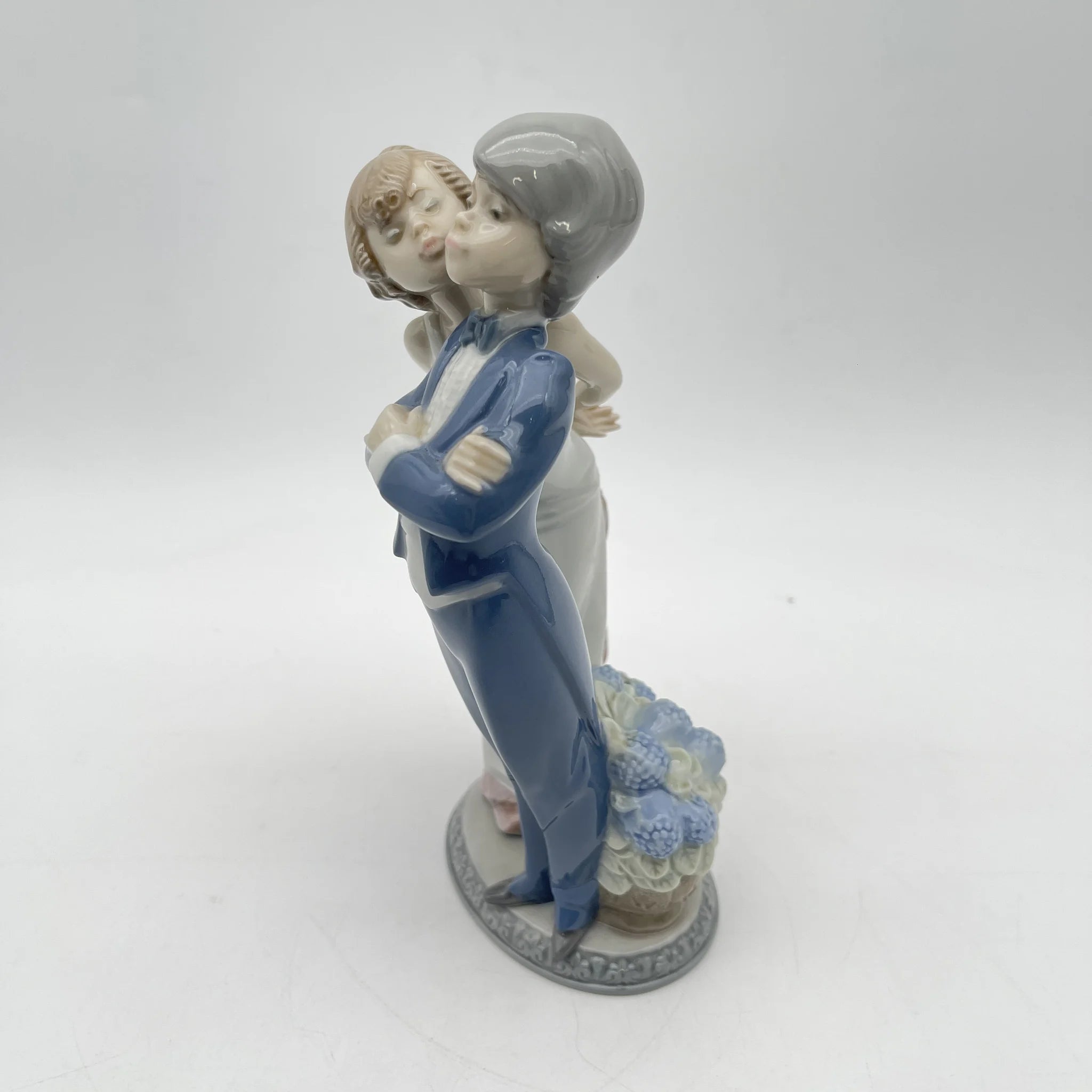 【リユース】 フィギュリン (陶磁器人形) / LLADRÓ (リヤドロ) / 推定1990-2000s / 磁器 / スペイン / パステルカラー