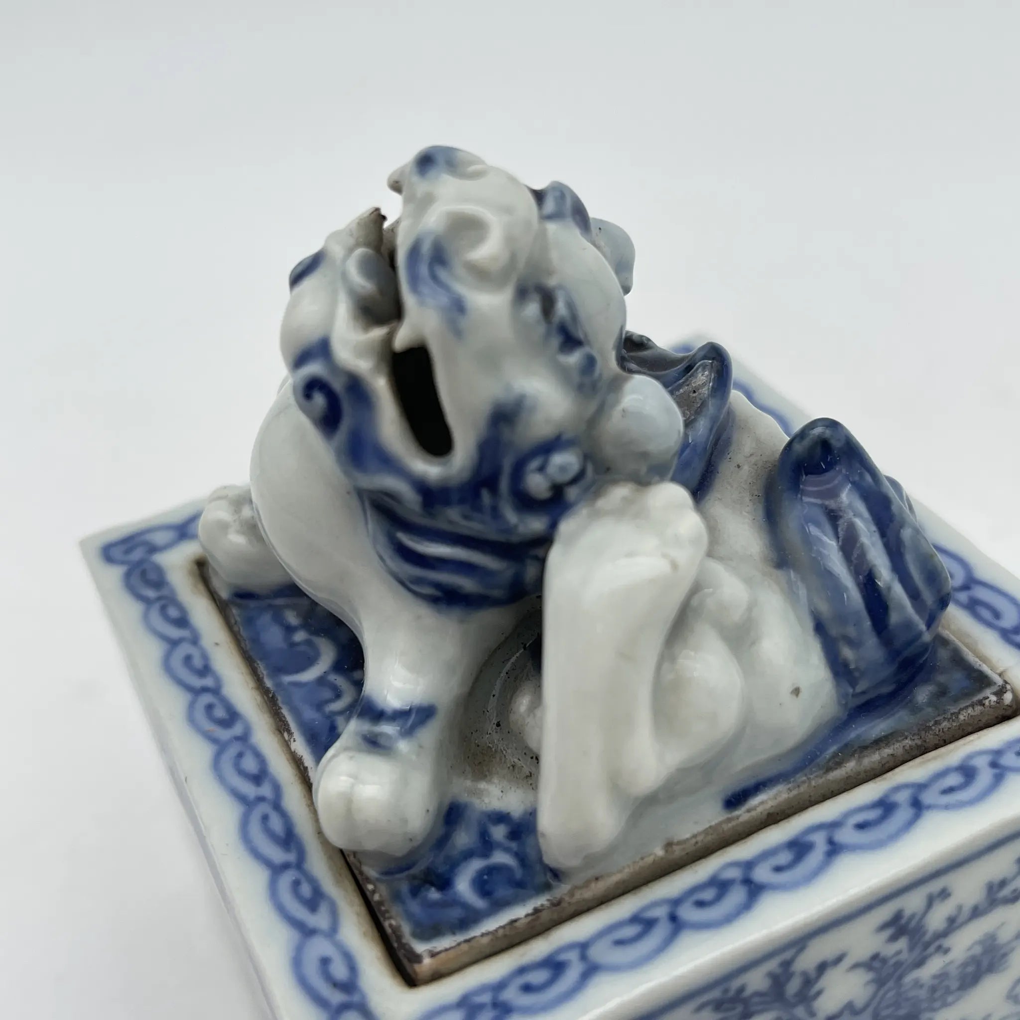 【复古】香炉/祥瑞/推测20c中后期/瓷器/日本/狮子,鹤,山水,青花