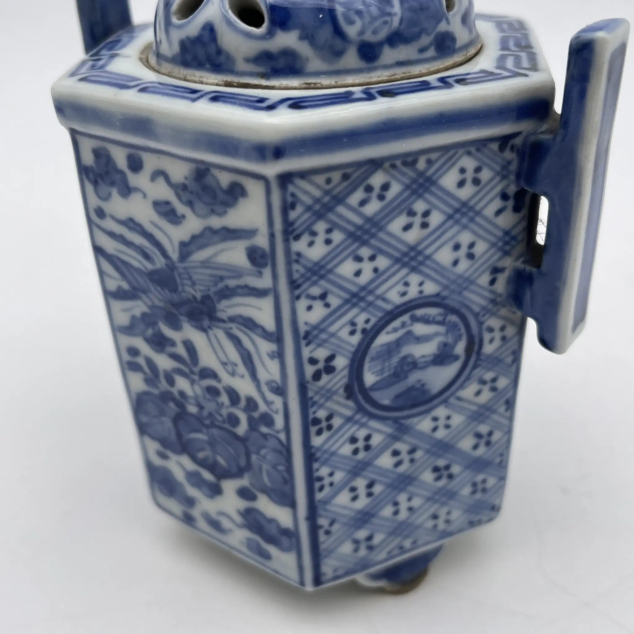 【复古】香炉/祥瑞/推测20c中后期/瓷器/日本/狮子,凤凰,青花