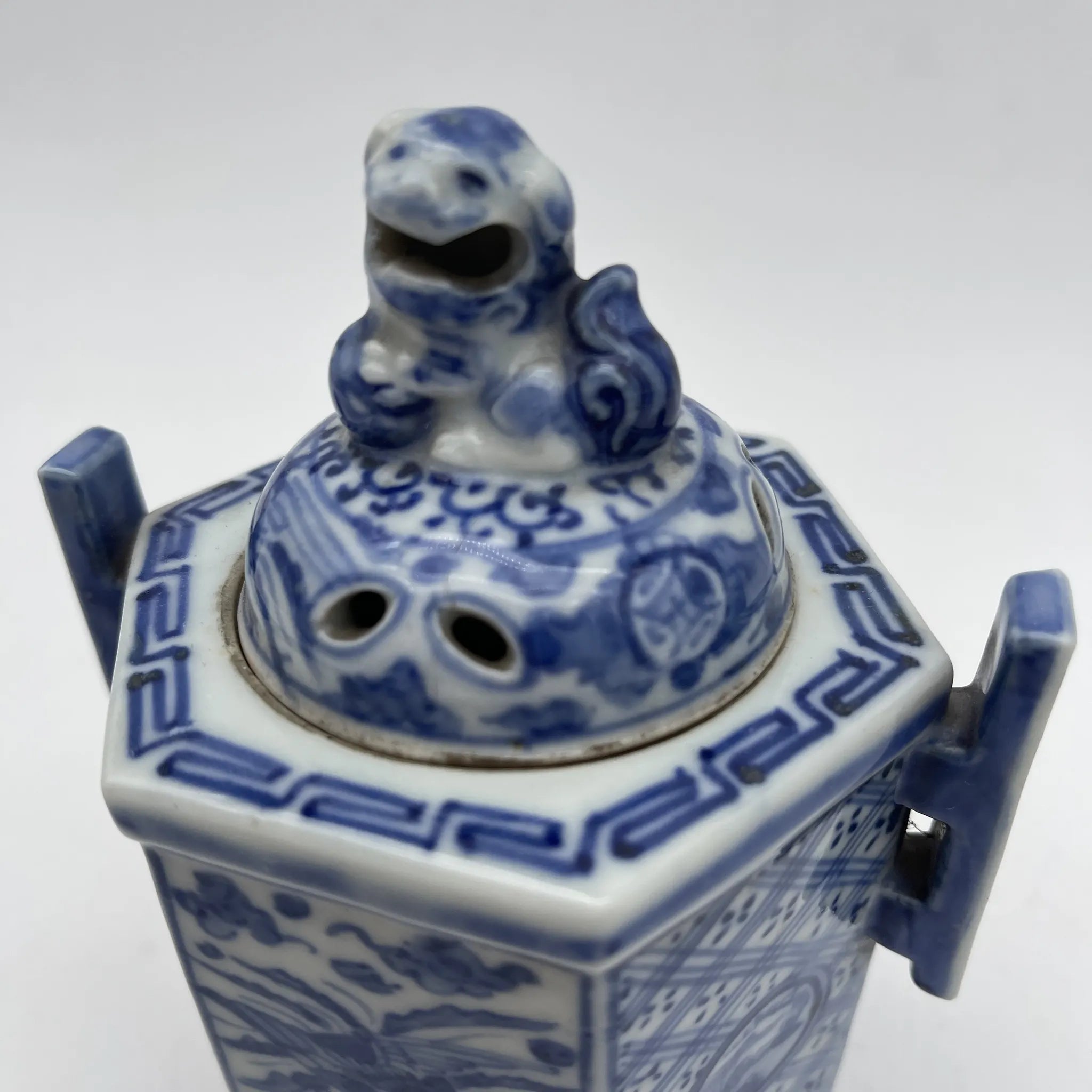 【复古】香炉/祥瑞/推测20c中后期/瓷器/日本/狮子,凤凰,青花