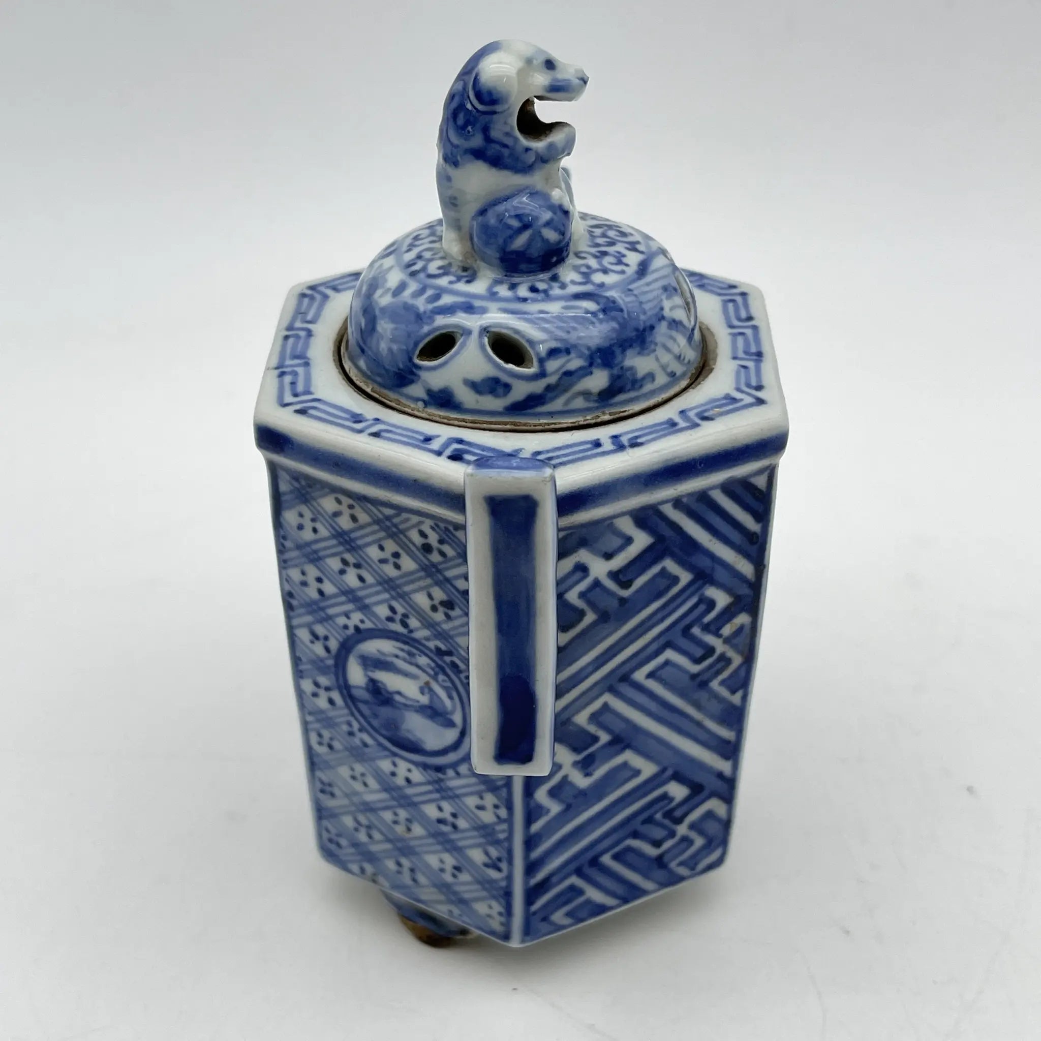 【复古】香炉/祥瑞/推测20c中后期/瓷器/日本/狮子,凤凰,青花
