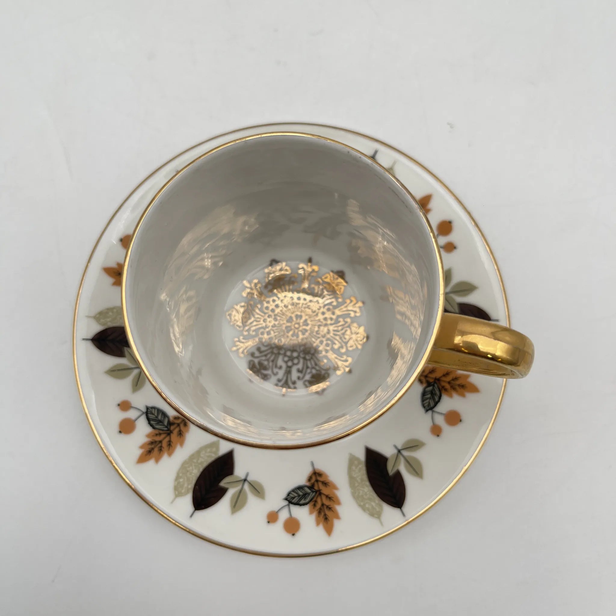 【复古】杯&碟2p / Royal Imperial(皇家帝国)/估计20c中期/ Bone China /英国/ otamleaf,金彩